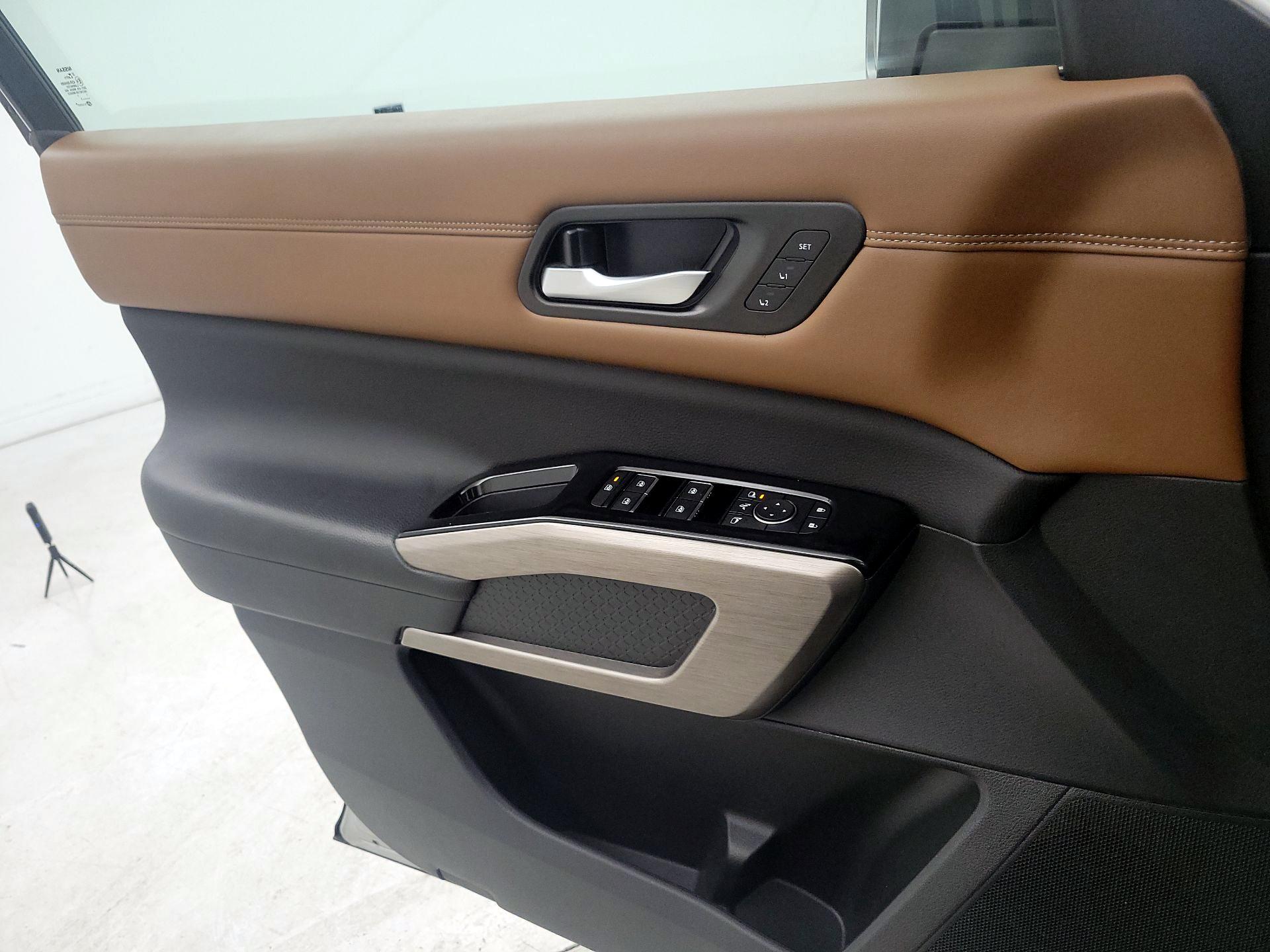 Thumbnail: 2023 Nissan Pathfinder - 10