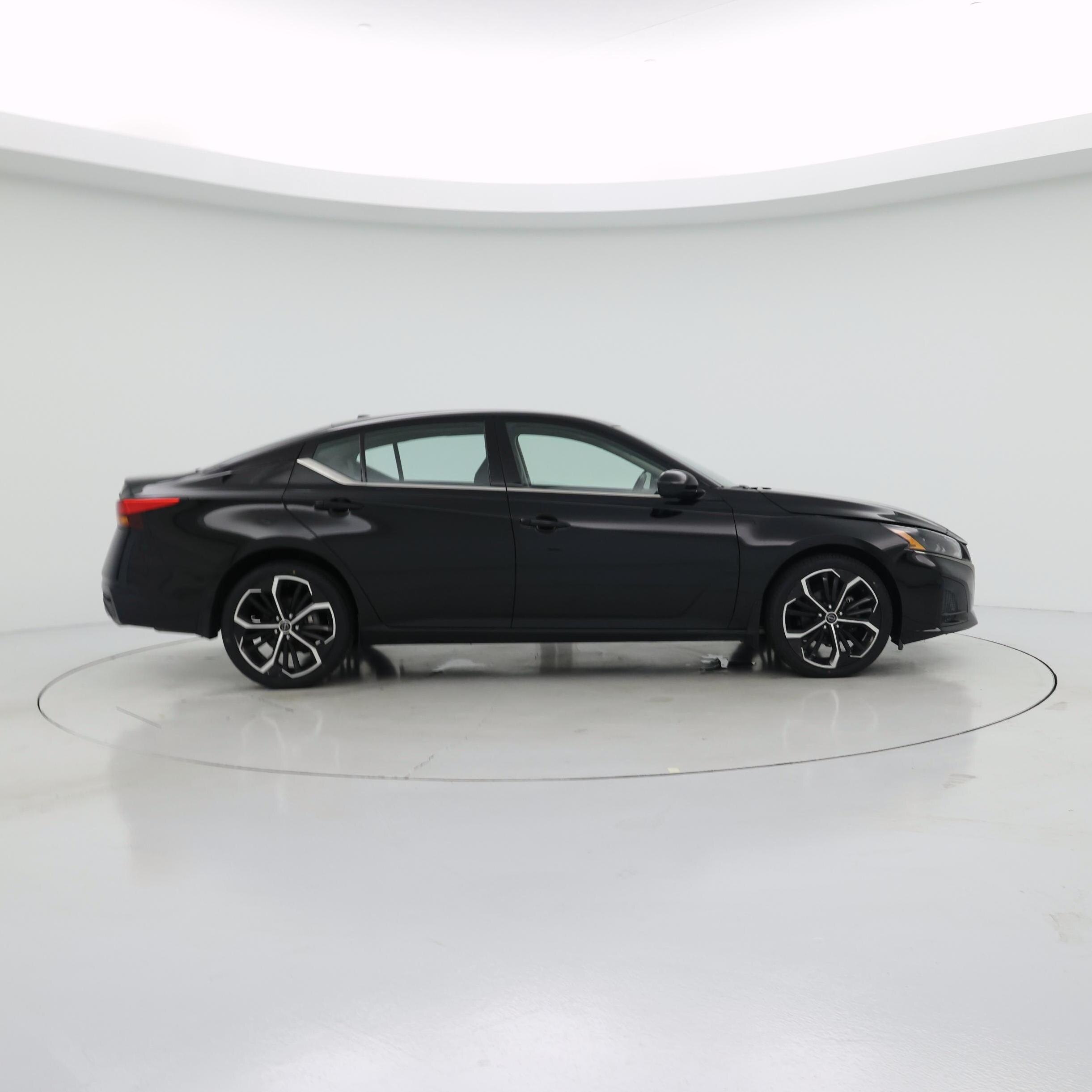 Thumbnail: 2023 Nissan Altima - 7