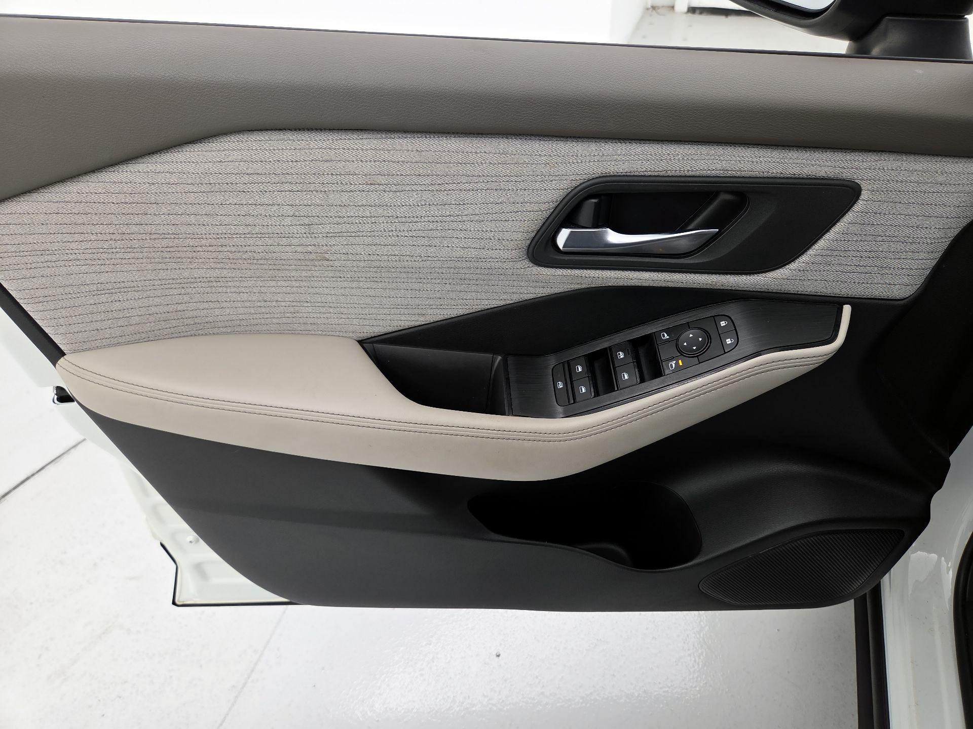 Thumbnail: 2021 Nissan Rogue - 12