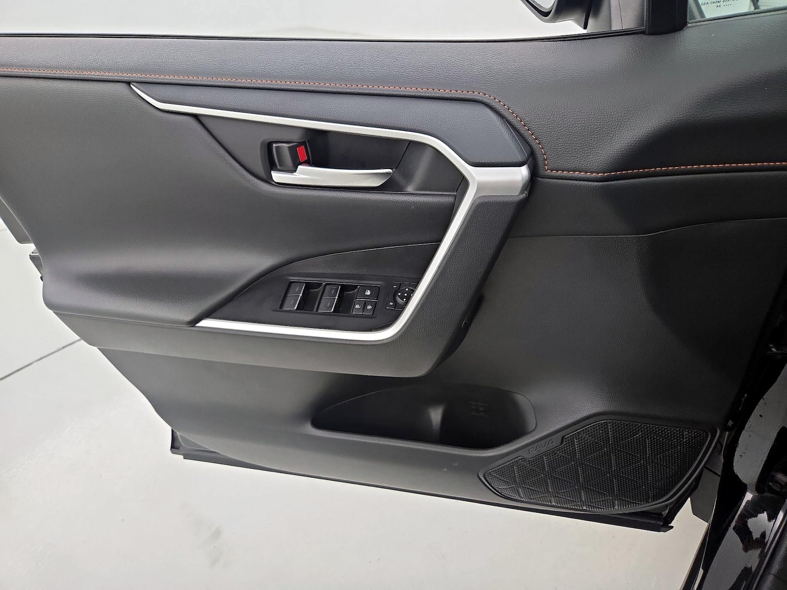 2024 Toyota RAV4 Adventure - Photo 13