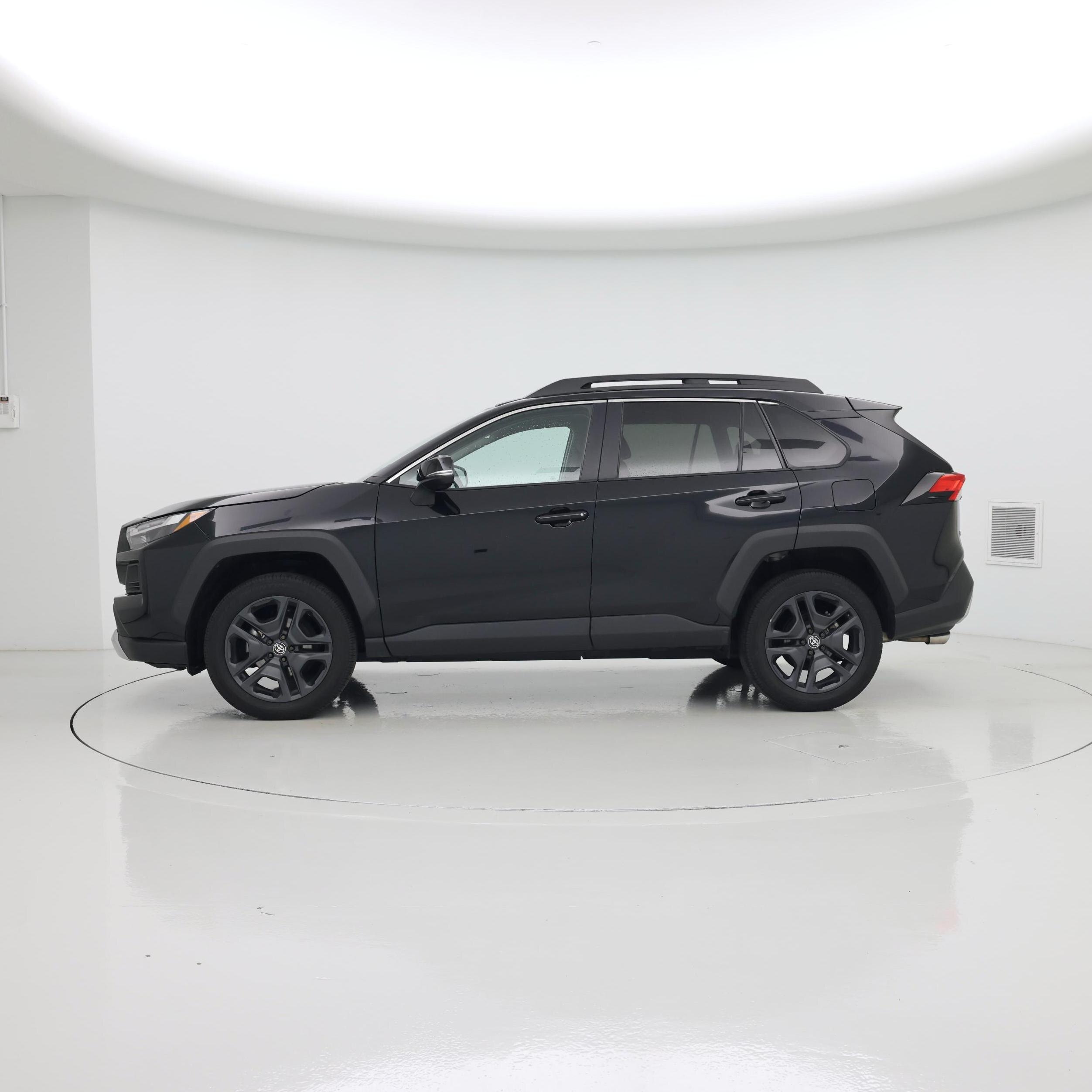 Thumbnail: 2024 Toyota RAV4 - 3