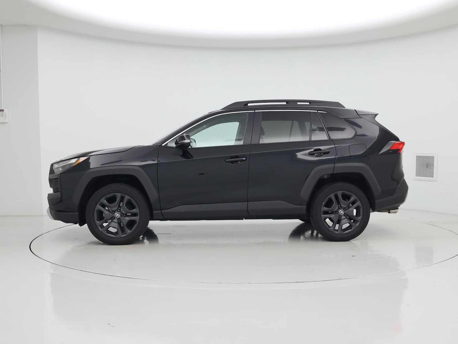 2024 Toyota RAV4 Adventure - Photo 4