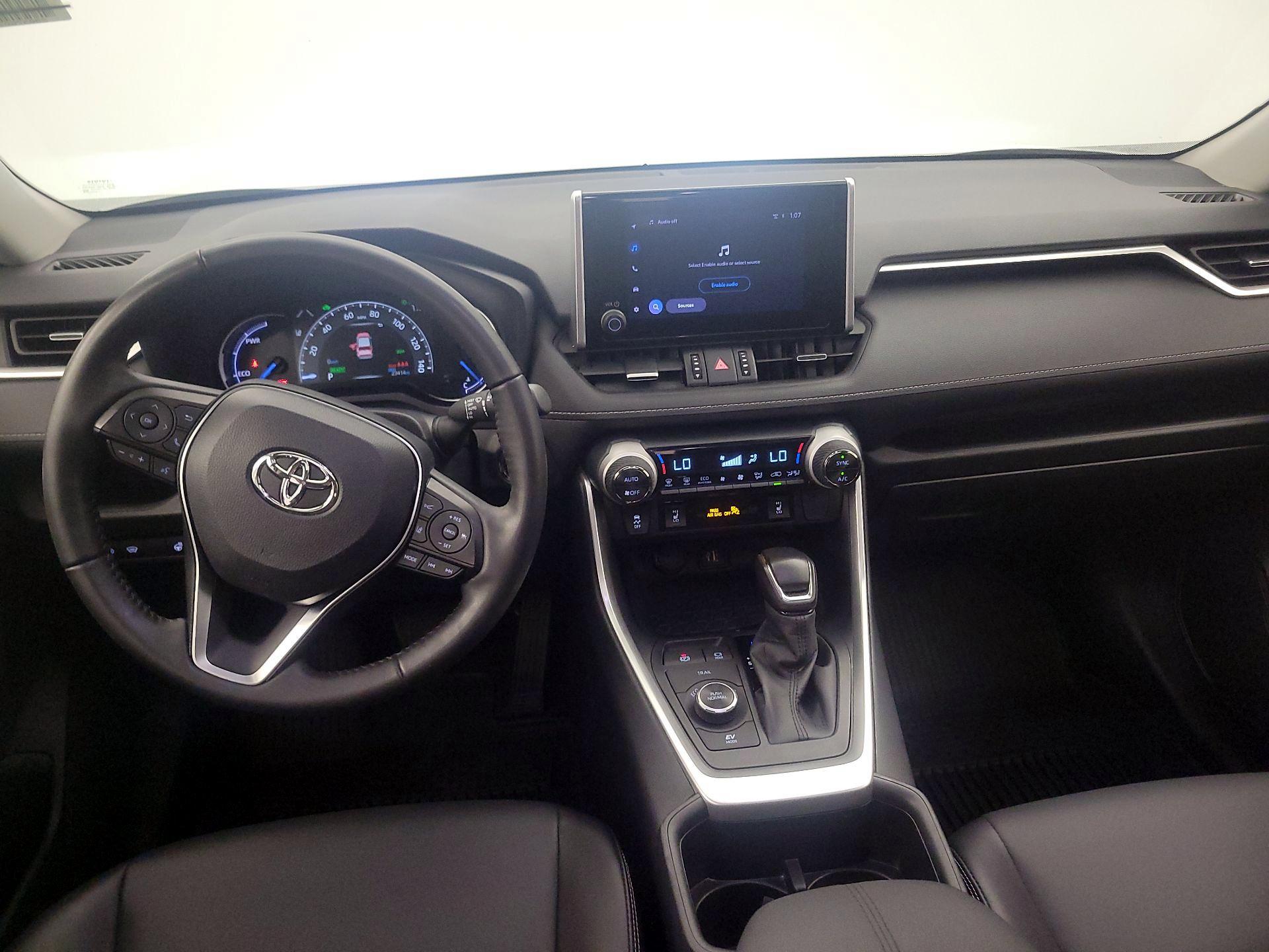 Thumbnail: 2025 Toyota RAV4 - 8