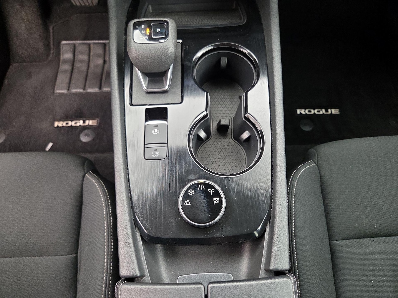2024 Nissan Rogue S - Photo 18