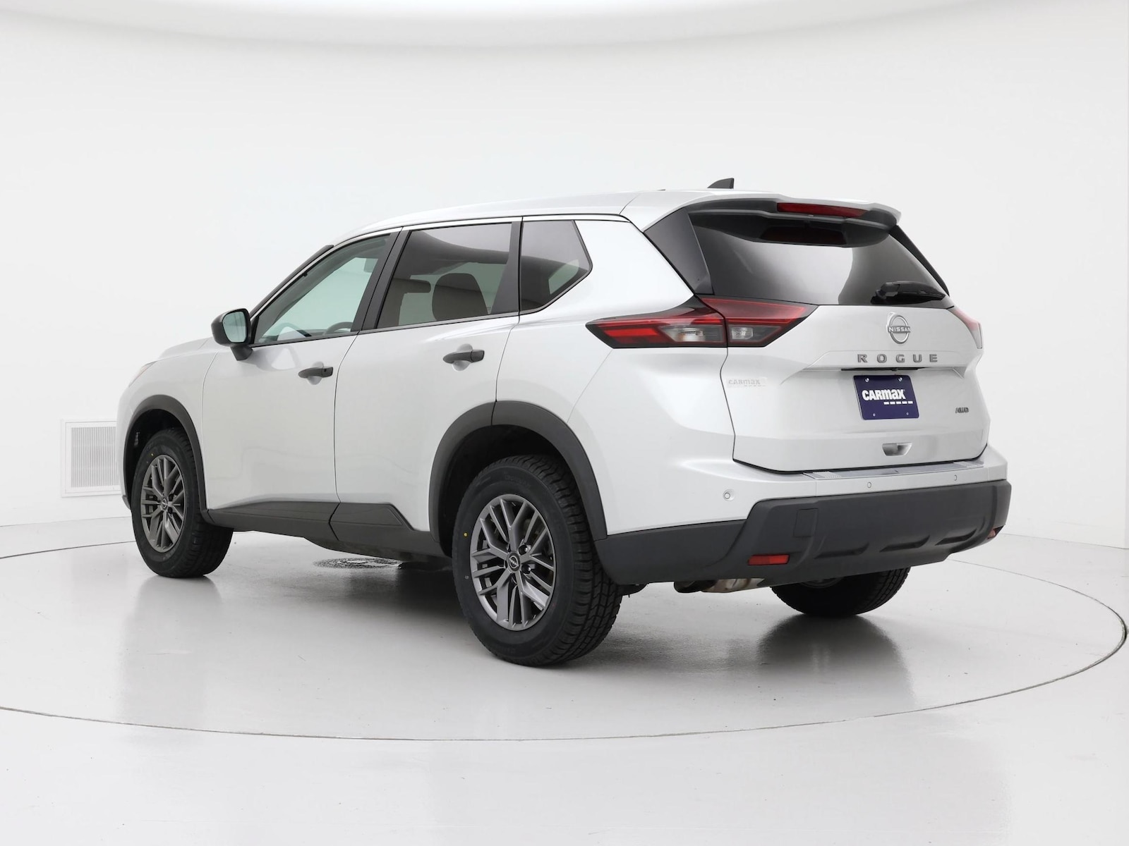 2024 Nissan Rogue S - Photo 3