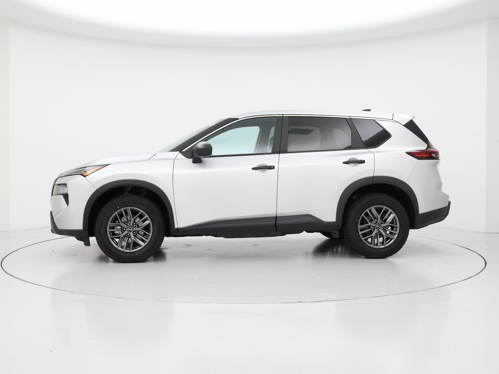 2024 Nissan Rogue S - Photo 4