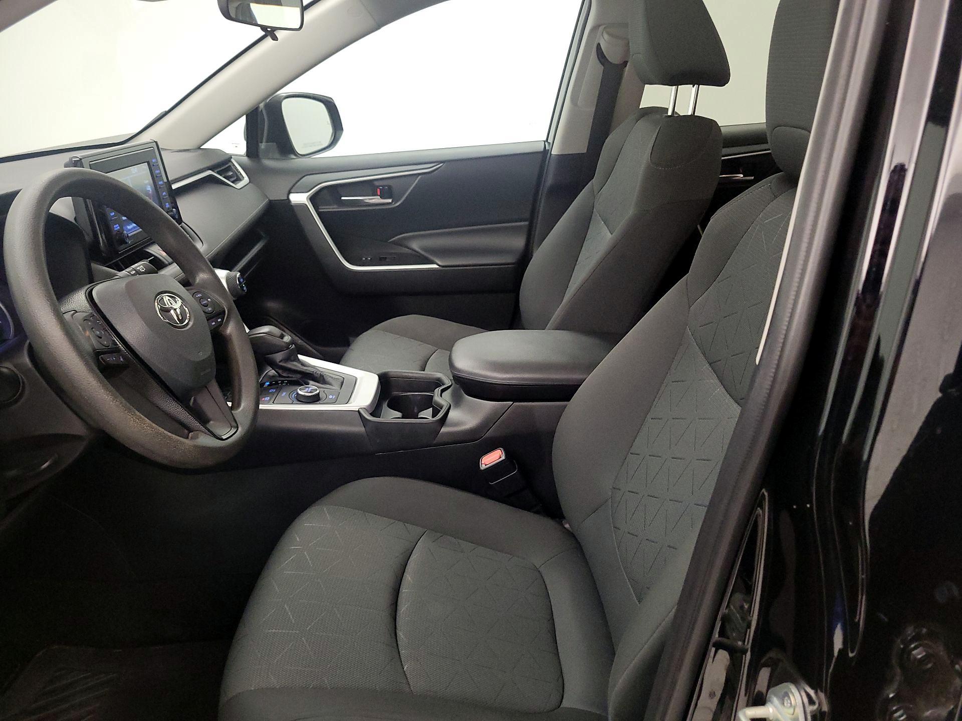 Thumbnail: 2021 Toyota RAV4 - 11