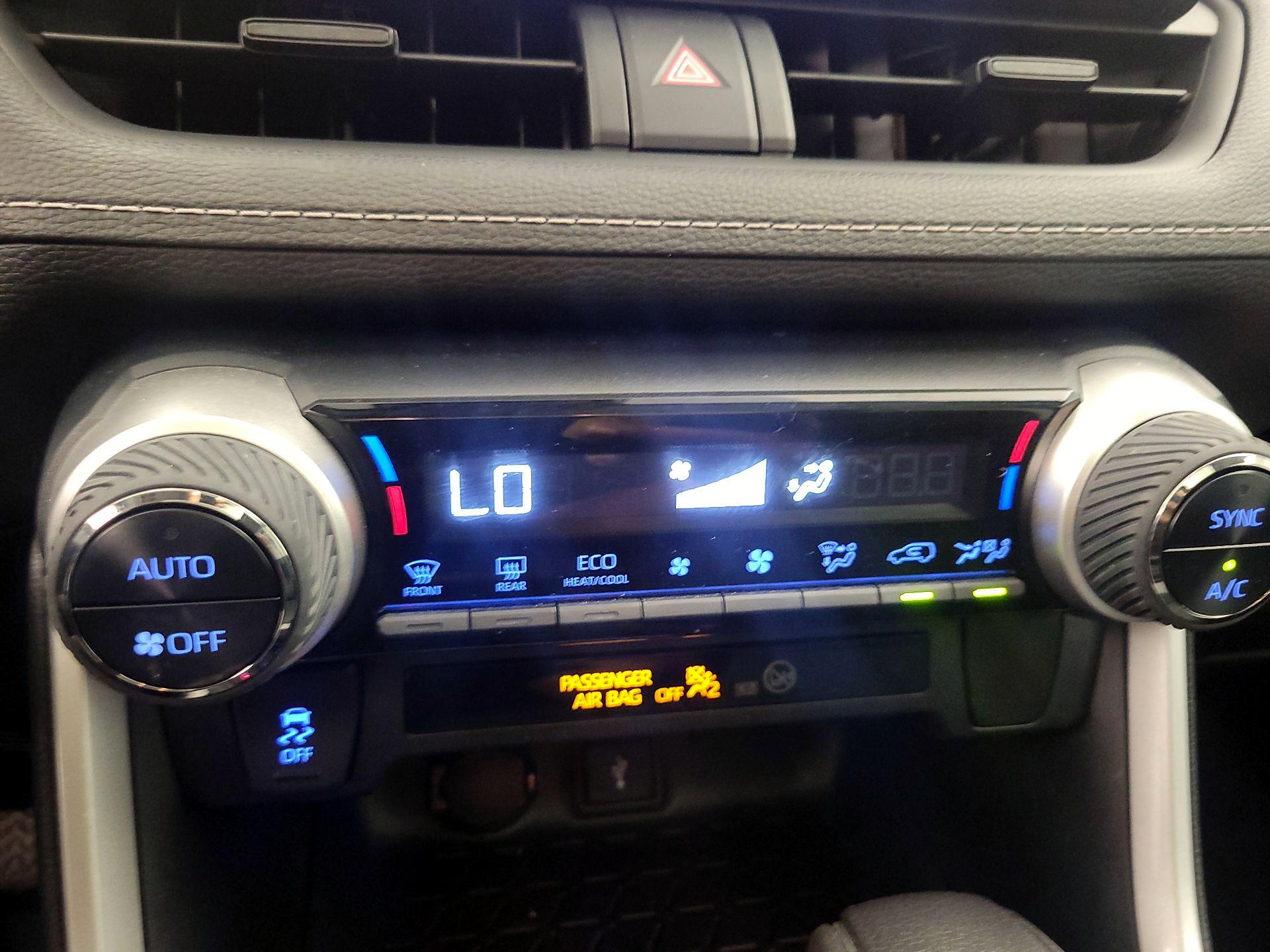 Thumbnail: 2021 Toyota RAV4 - 16