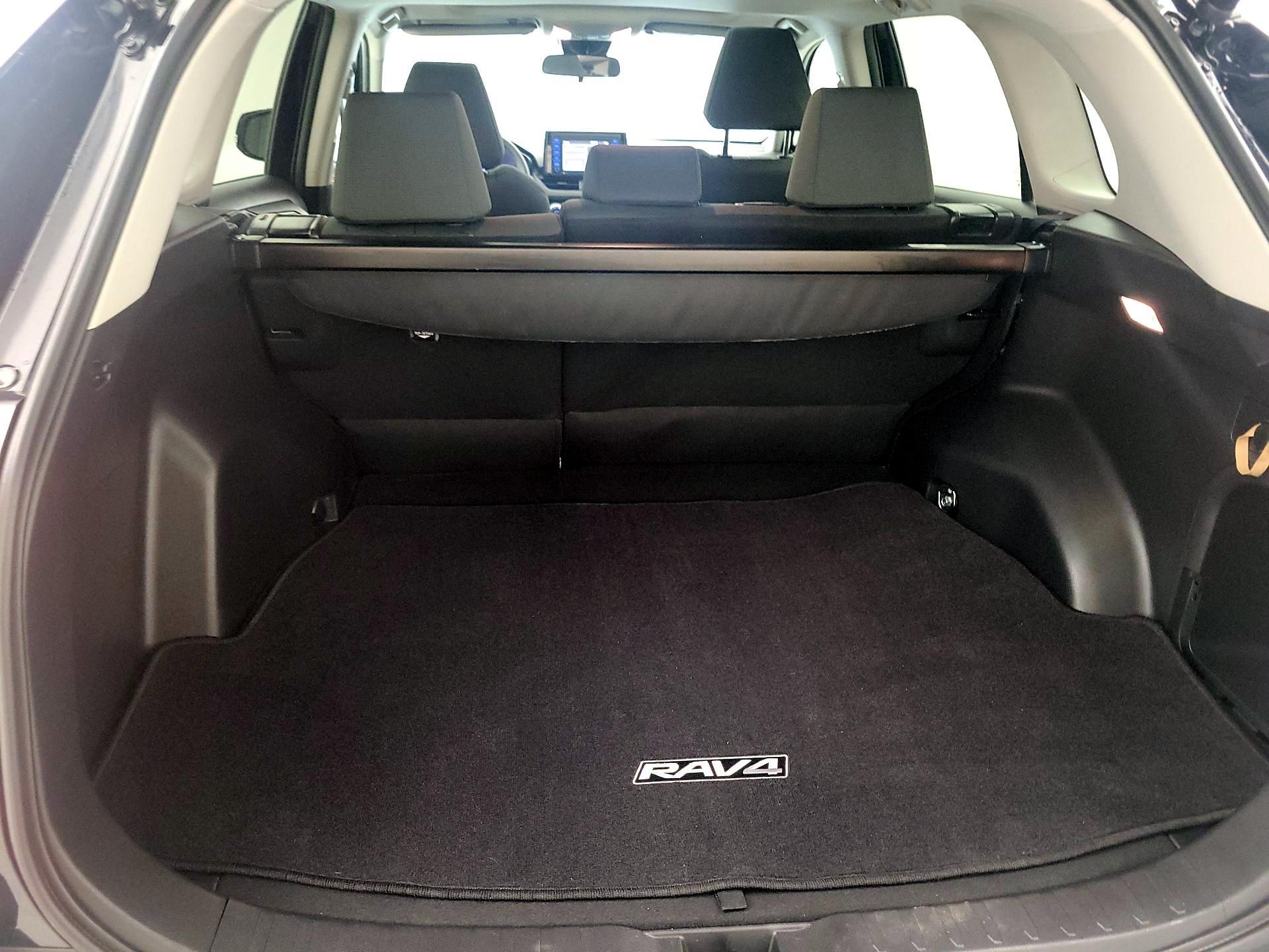 Thumbnail: 2021 Toyota RAV4 - 20