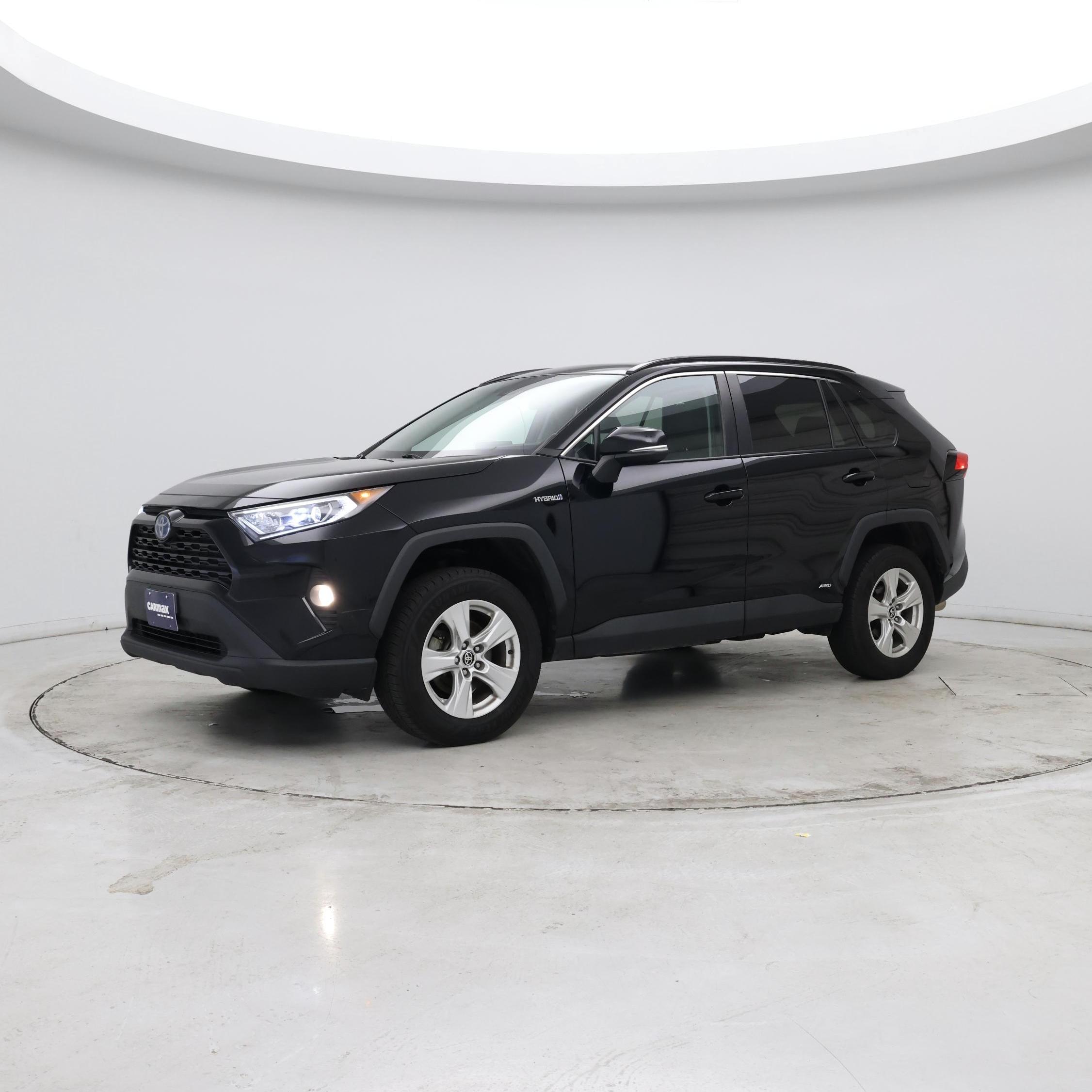 Thumbnail: 2021 Toyota RAV4 - 3