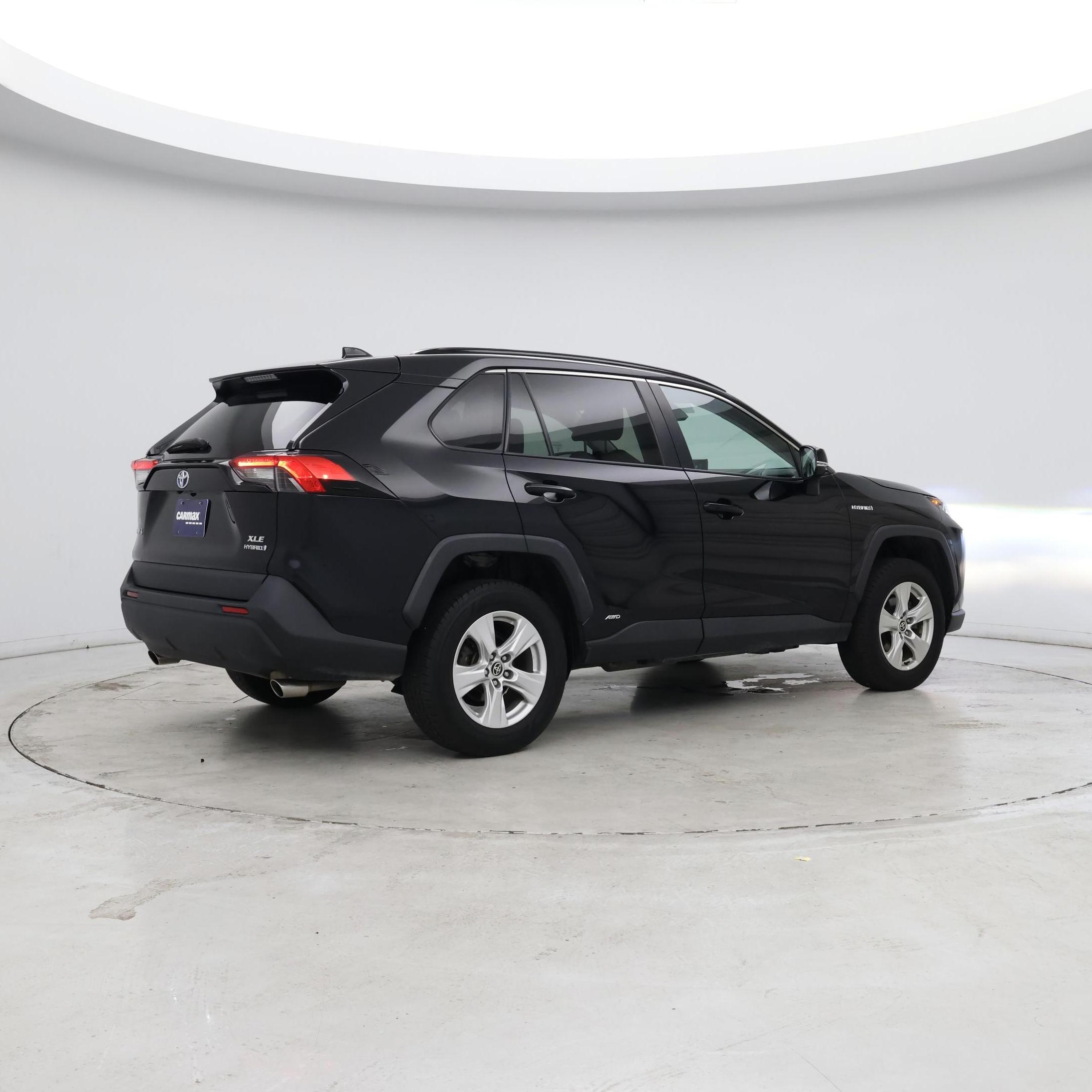 Thumbnail: 2021 Toyota RAV4 - 6