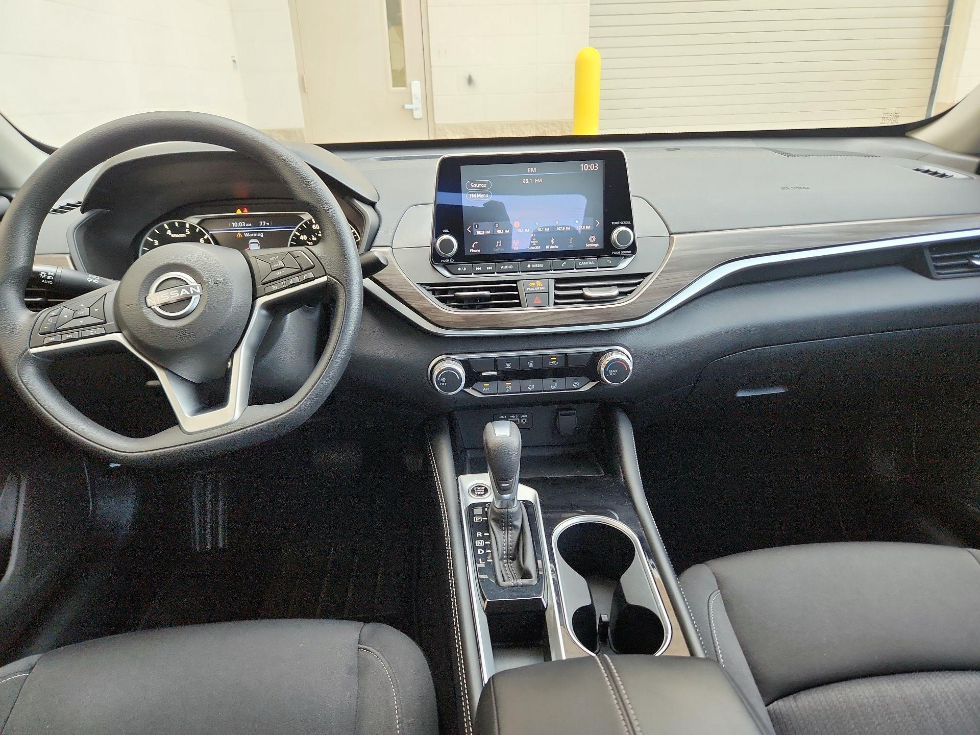 Thumbnail: 2023 Nissan Altima - 9