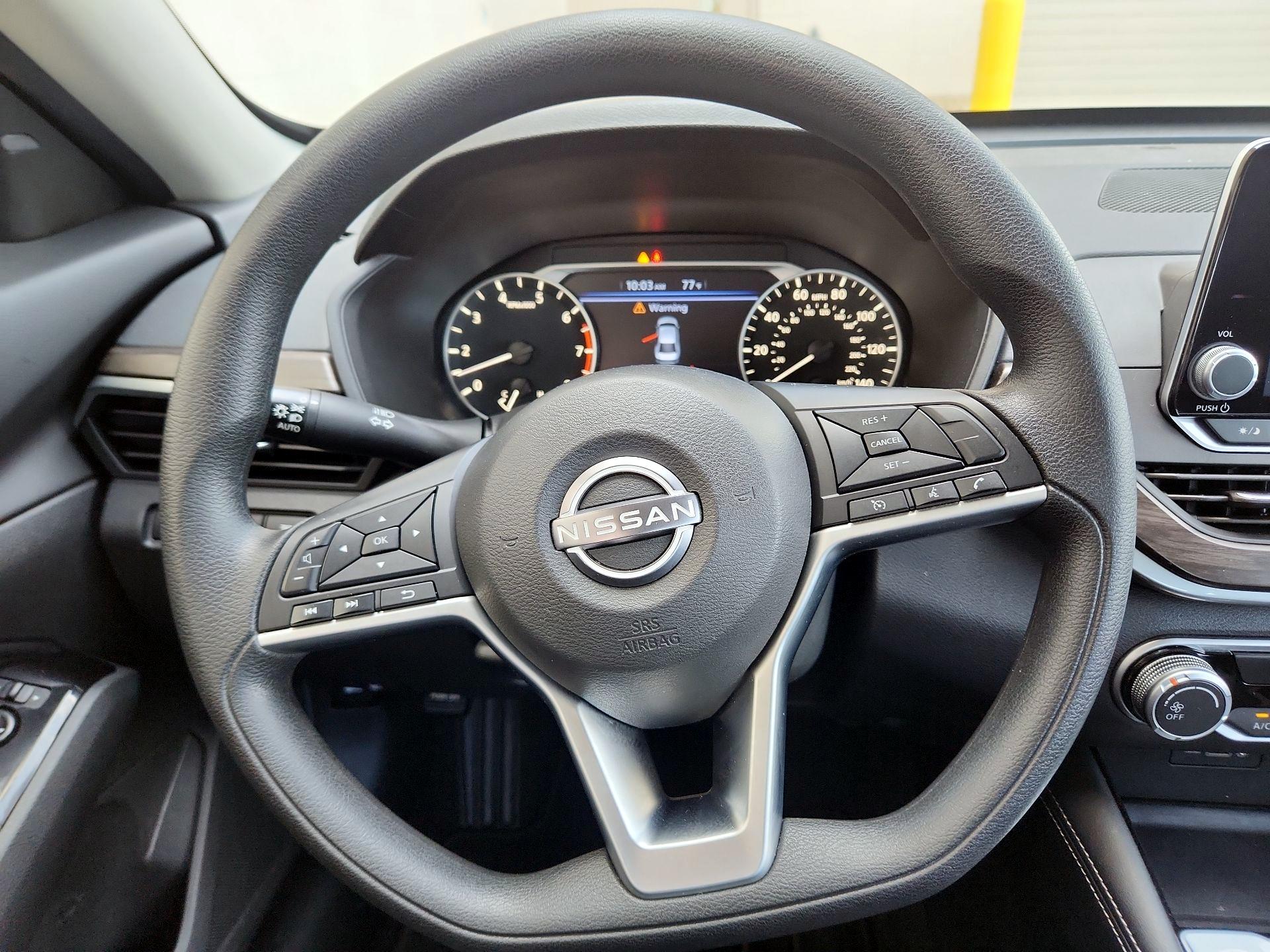 Thumbnail: 2023 Nissan Altima - 10