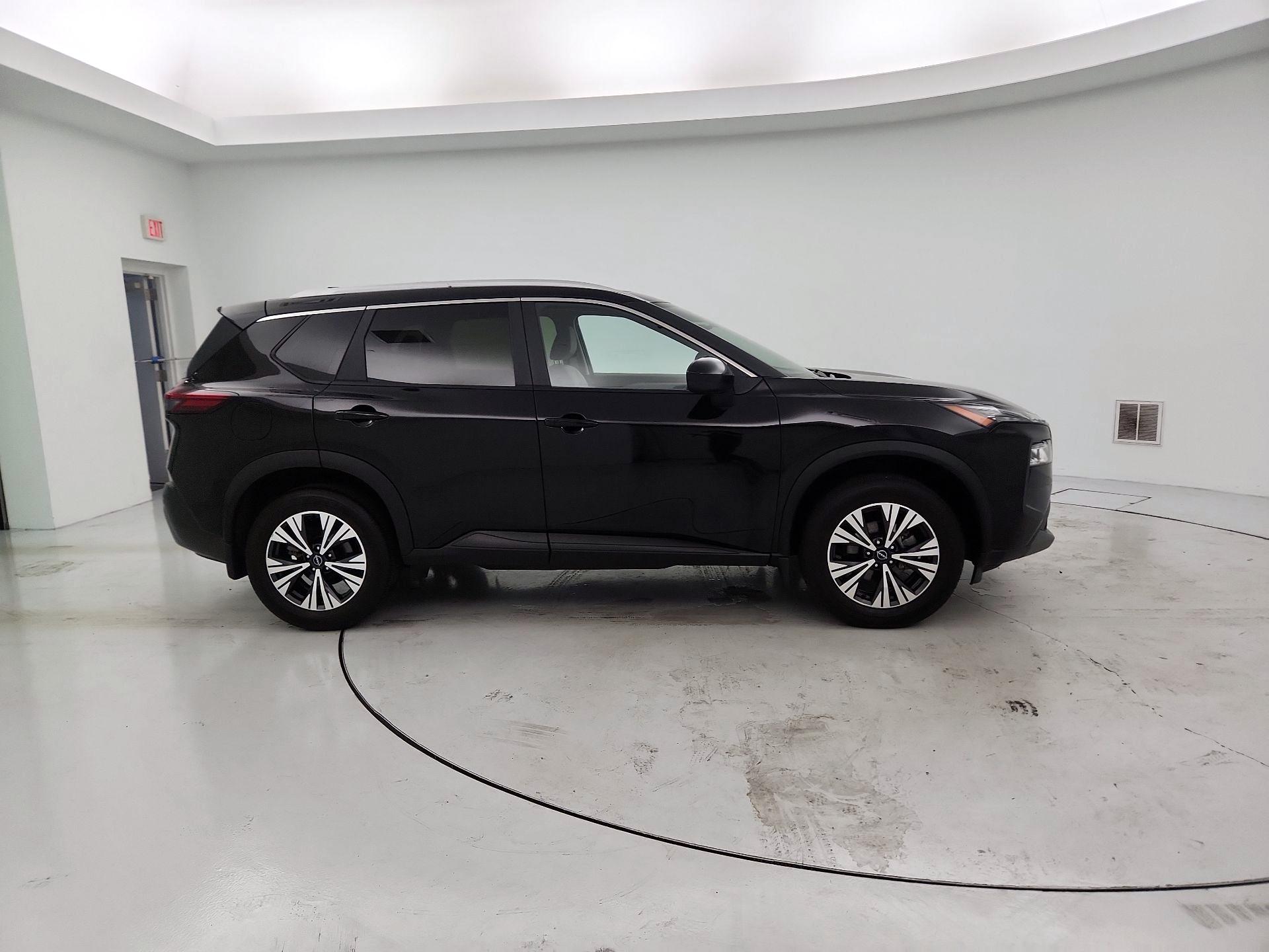 Thumbnail: 2023 Nissan Rogue - 4