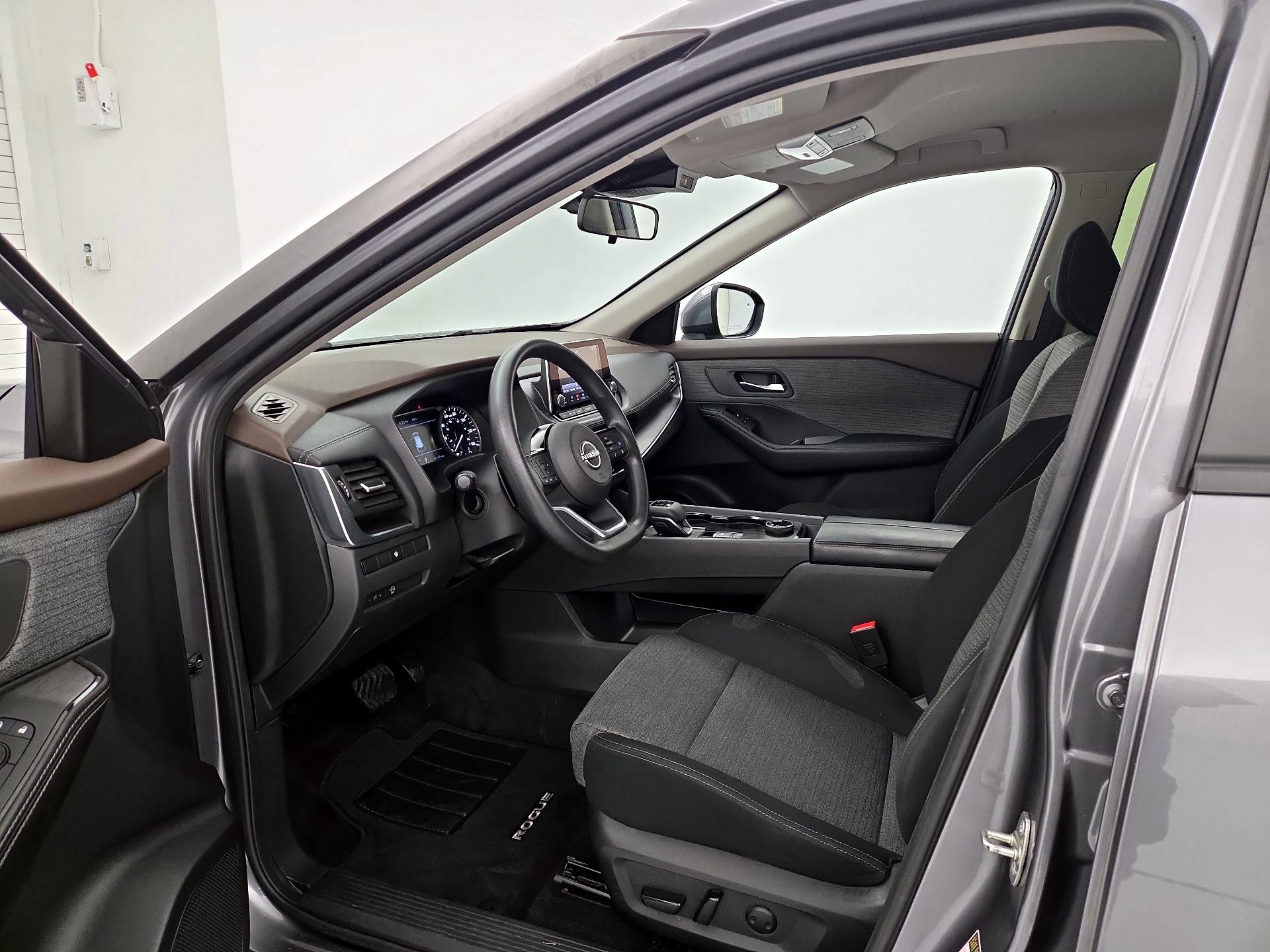 Thumbnail: 2023 Nissan Rogue - 11