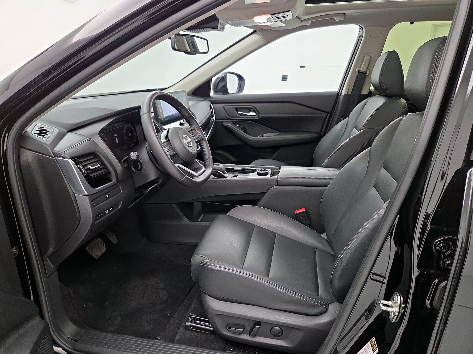 2024 Nissan Rogue SL - Photo 12