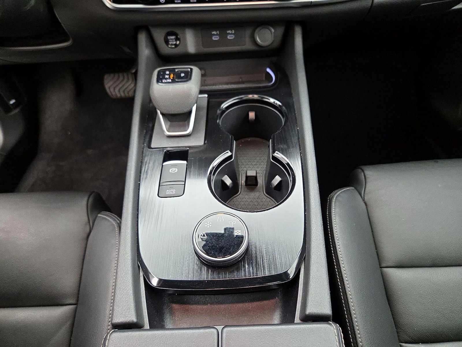 2024 Nissan Rogue SL - Photo 18