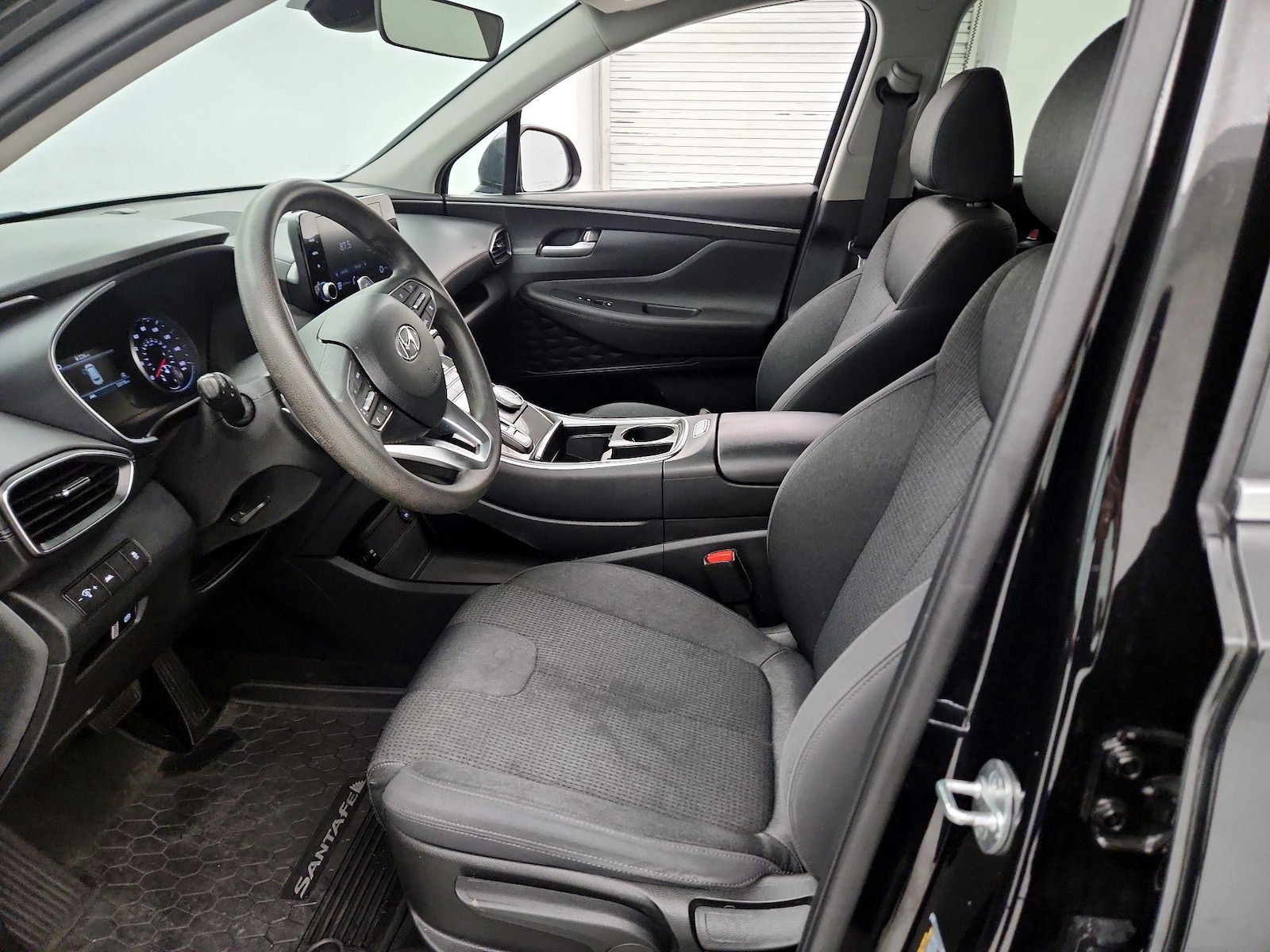 2023 Hyundai Santa Fe SE - Photo 12