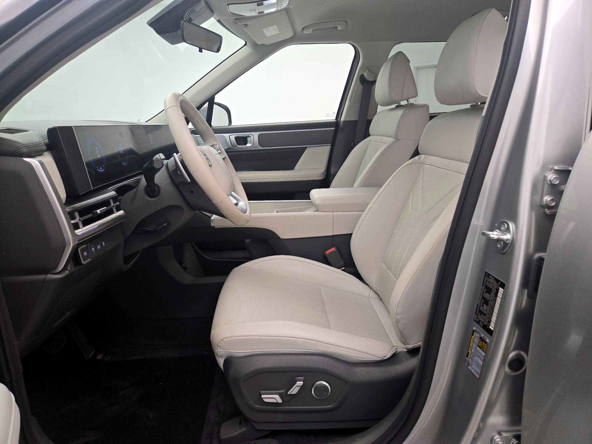 Thumbnail: 2025 Hyundai Santa Fe - 11