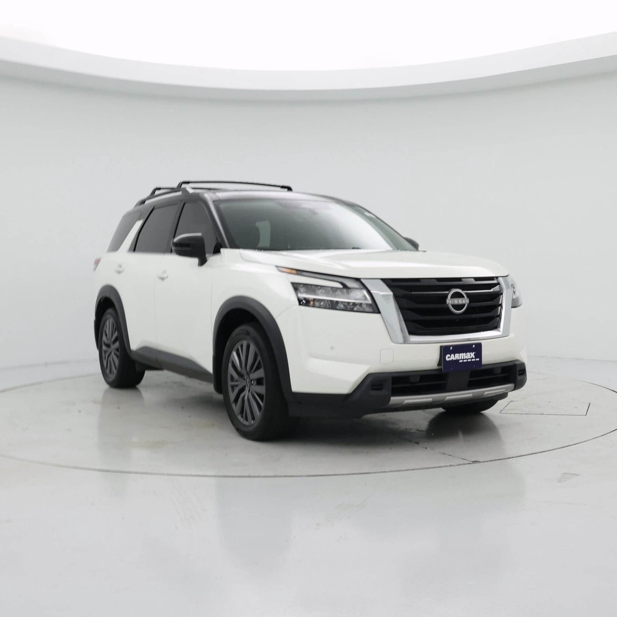 White 2024 Nissan Pathfinder SUV / Crossover All-Wheel Drive Automatic
