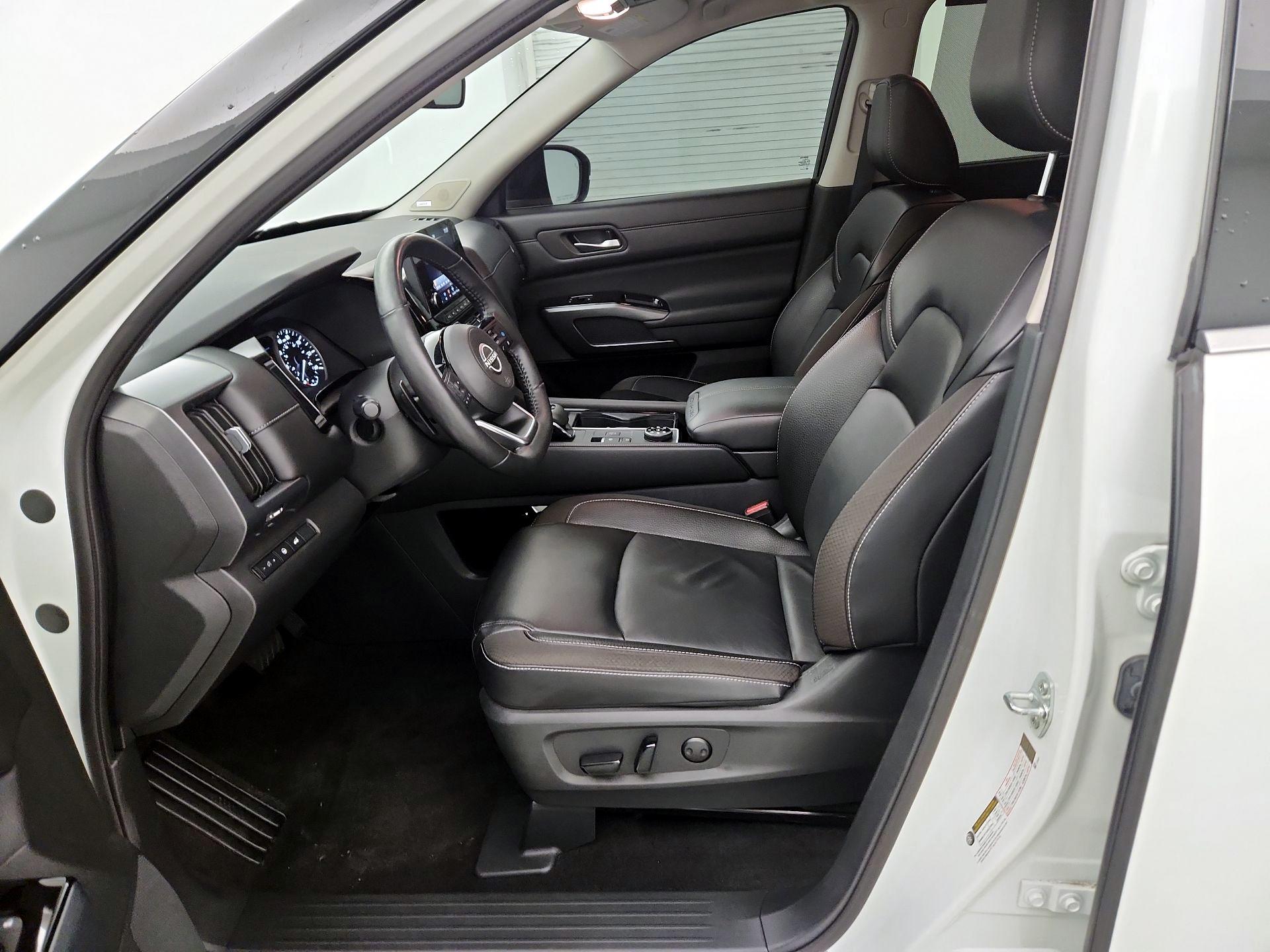 Thumbnail: 2024 Nissan Pathfinder - 11
