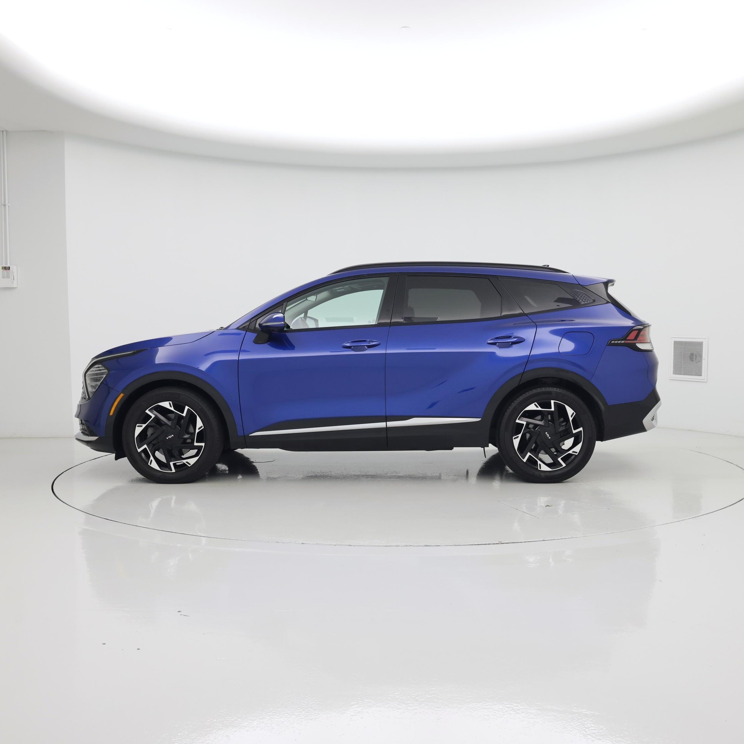 Thumbnail: 2023 Kia Sportage - 3