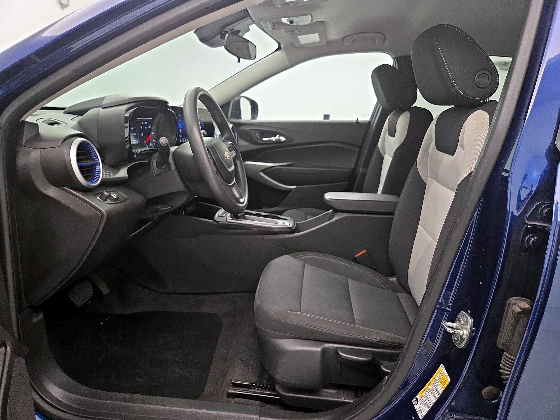 Thumbnail: 2024 Chevrolet Trax - 11