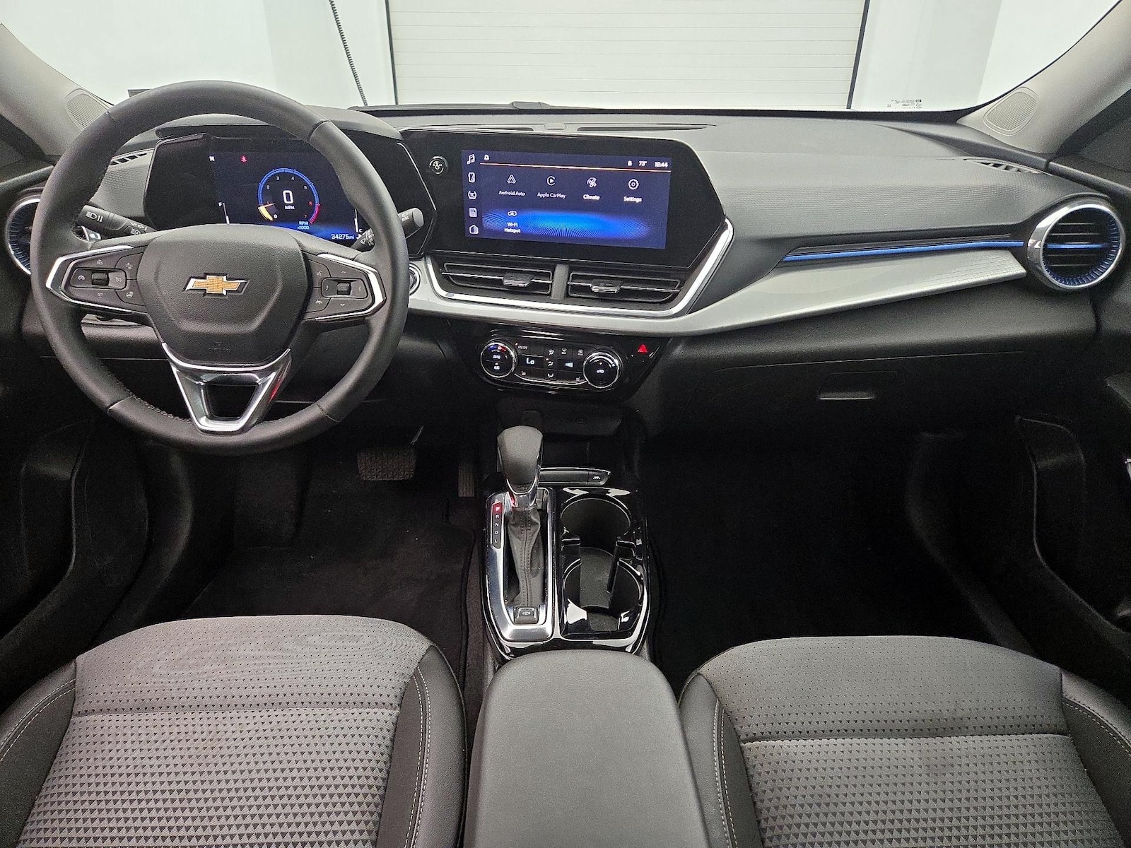 2024 Chevrolet Trax LT - Photo 10