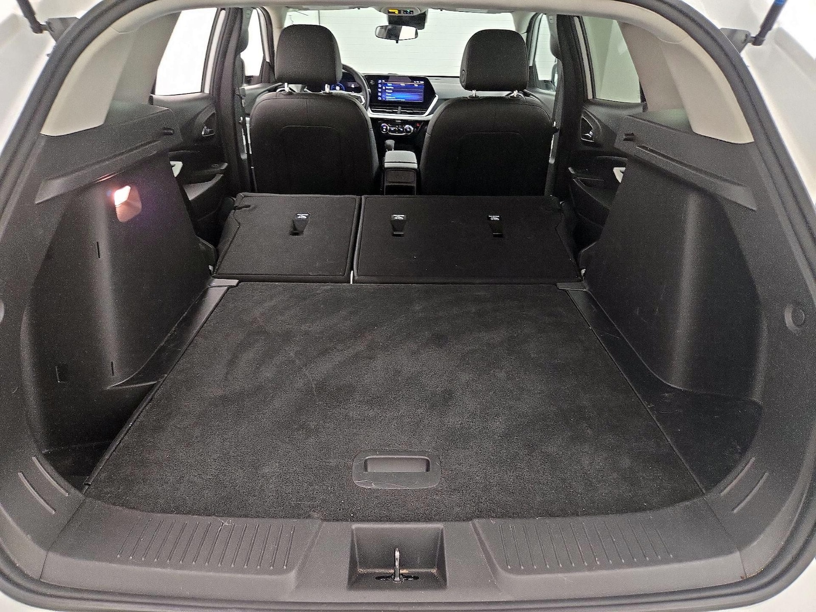 2024 Chevrolet Trax LT - Photo 21