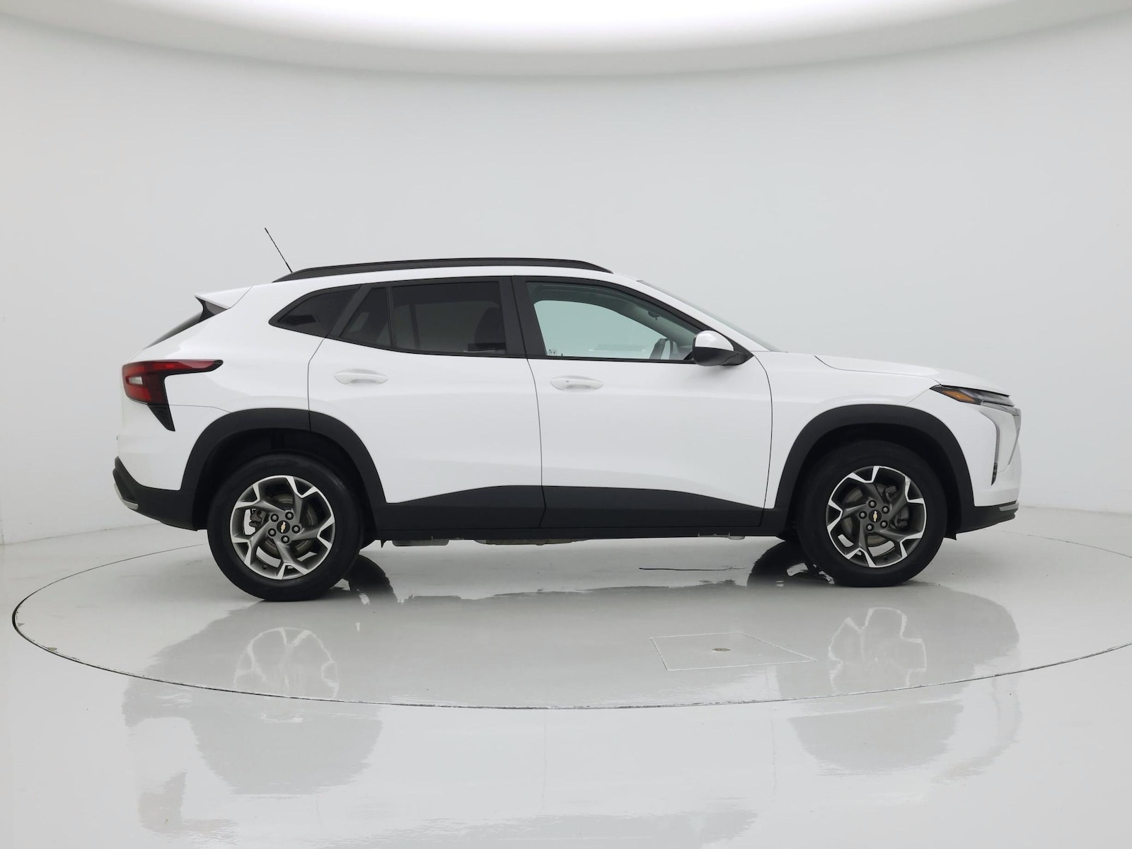 2024 Chevrolet Trax LT - Photo 8