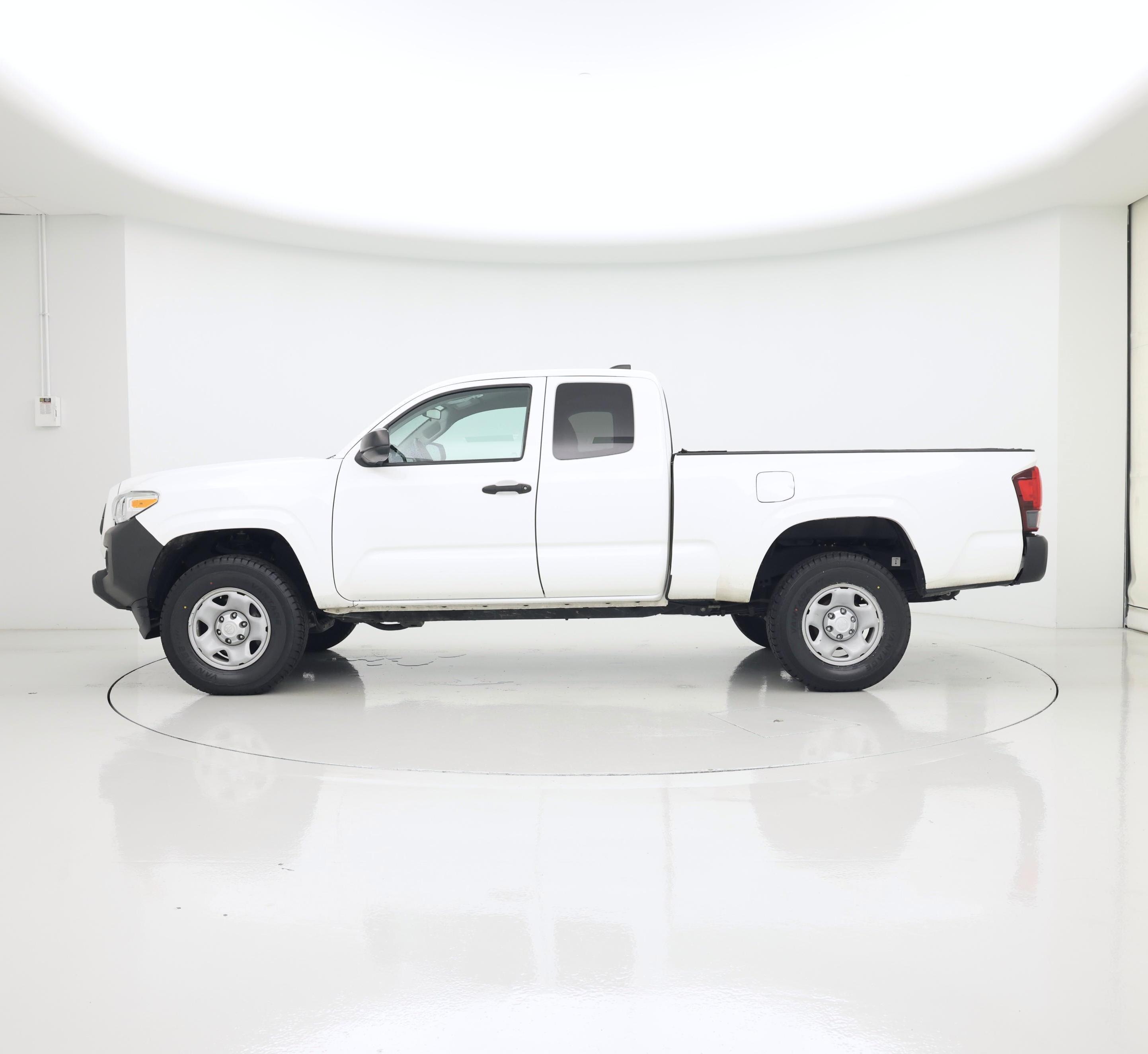 Thumbnail: 2023 Toyota Tacoma - 3