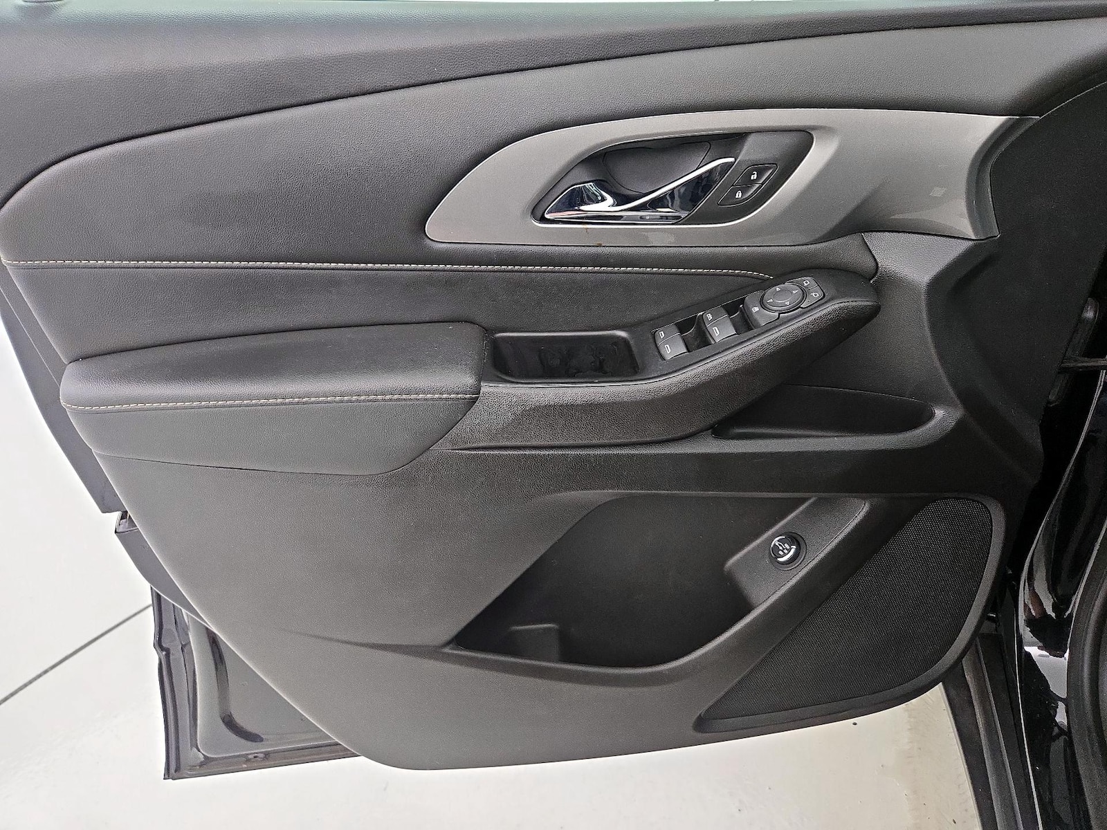 2023 Chevrolet Traverse 3LT - Photo 13