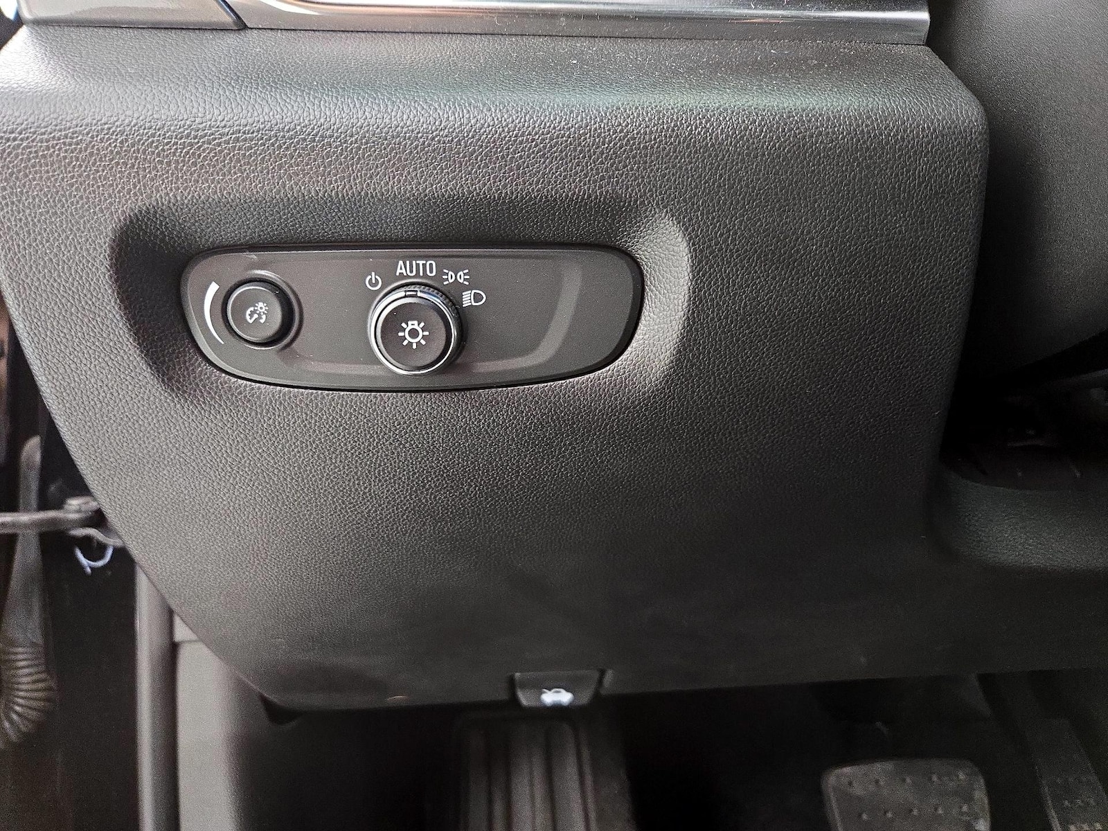 2023 Chevrolet Traverse 3LT - Photo 14