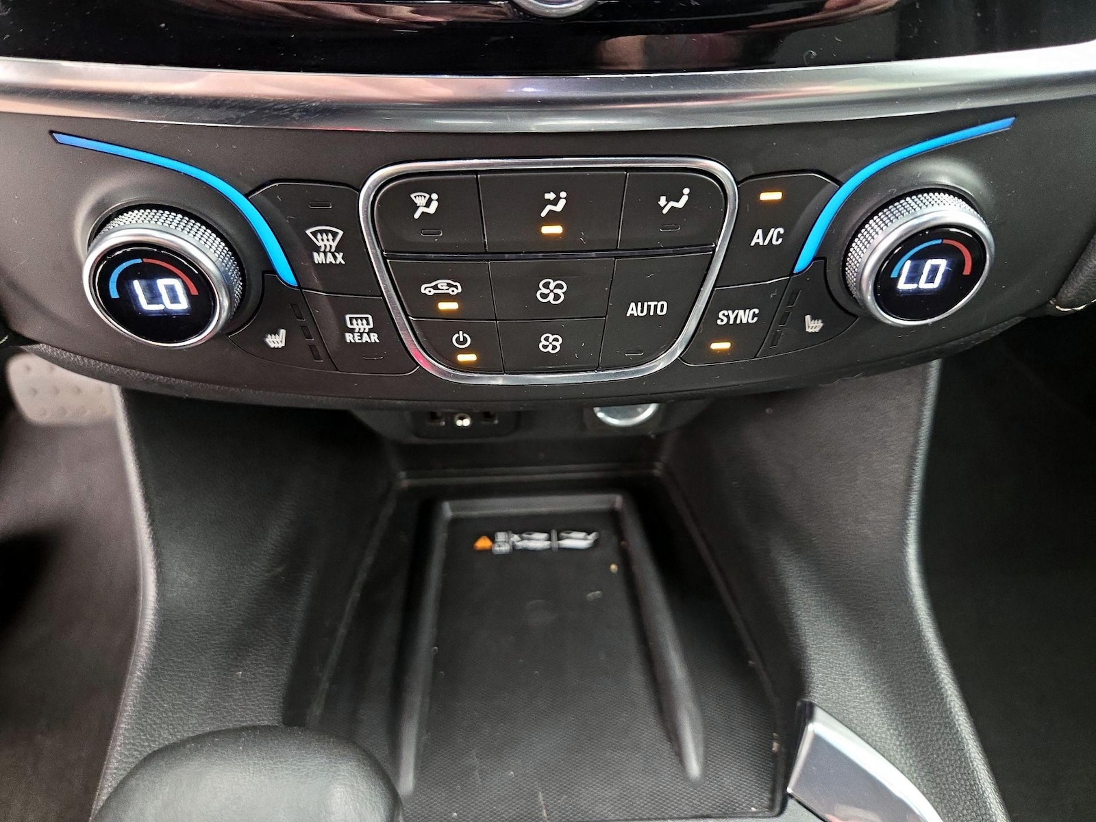 2023 Chevrolet Traverse 3LT - Photo 18