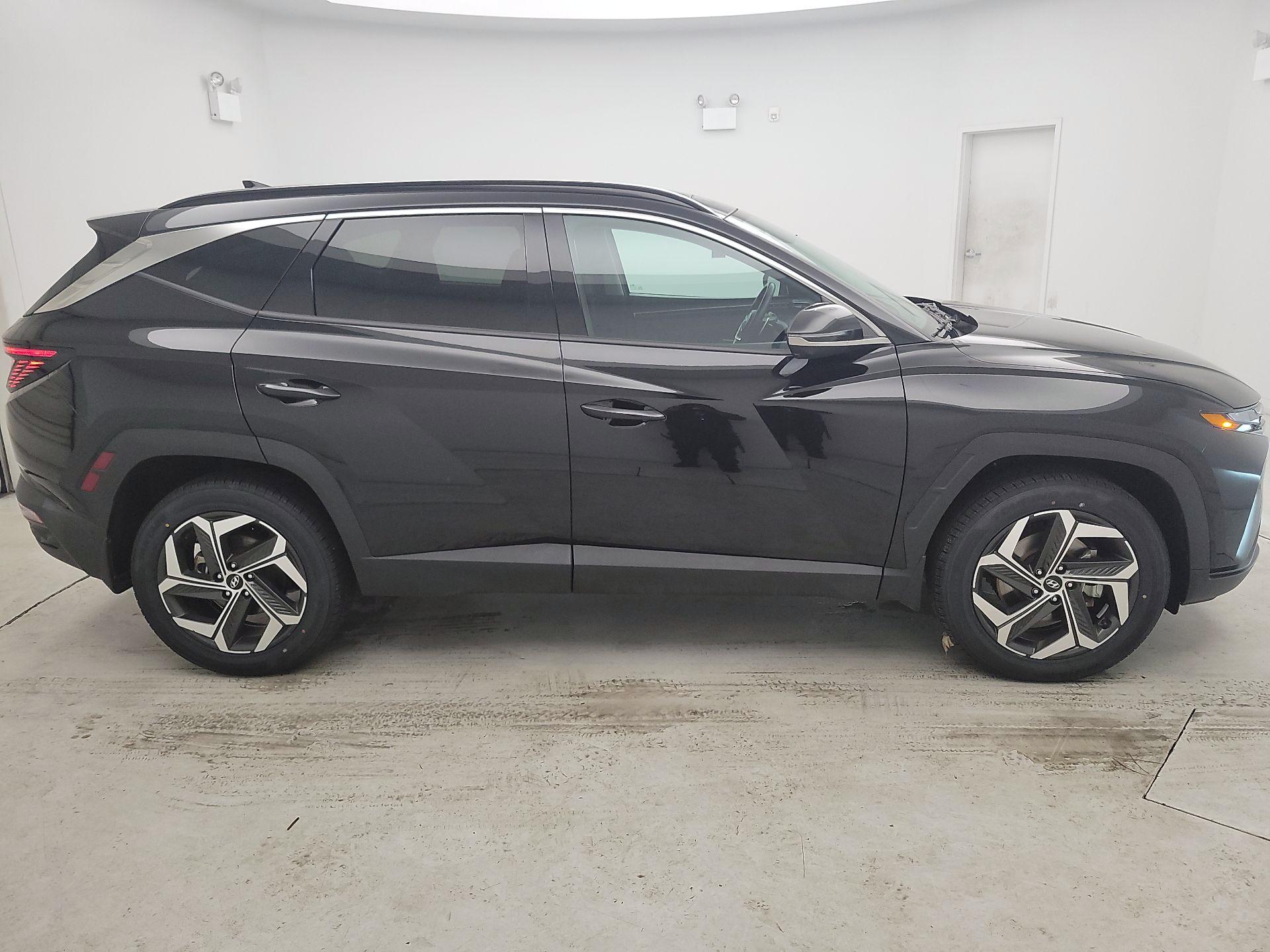 Thumbnail: 2023 Hyundai Tucson - 4
