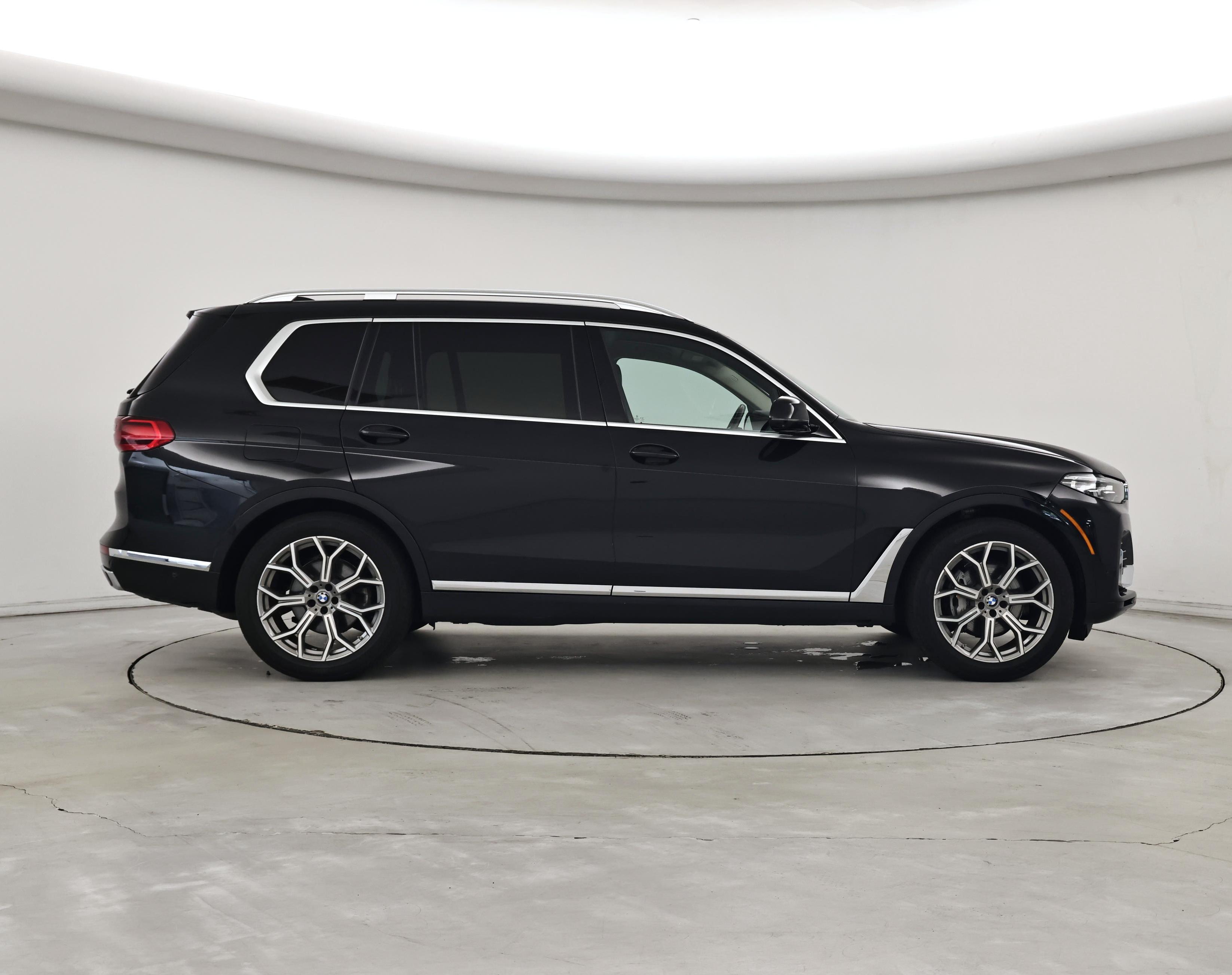 Thumbnail: 2022 BMW X7 - 7
