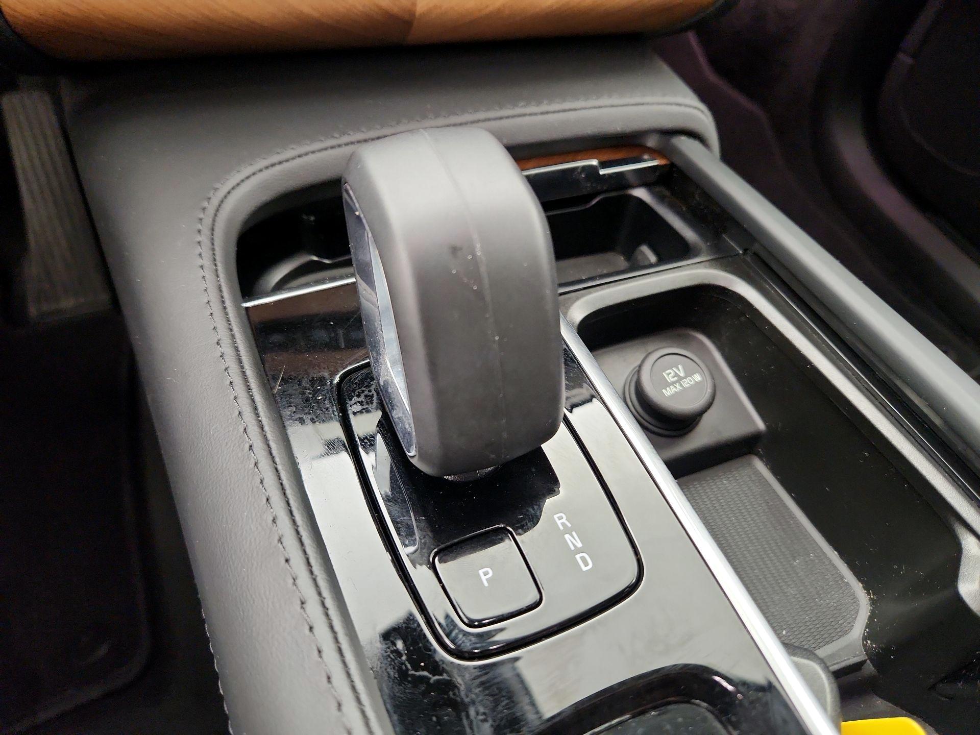 Thumbnail: 2024 Volvo XC90 - 16