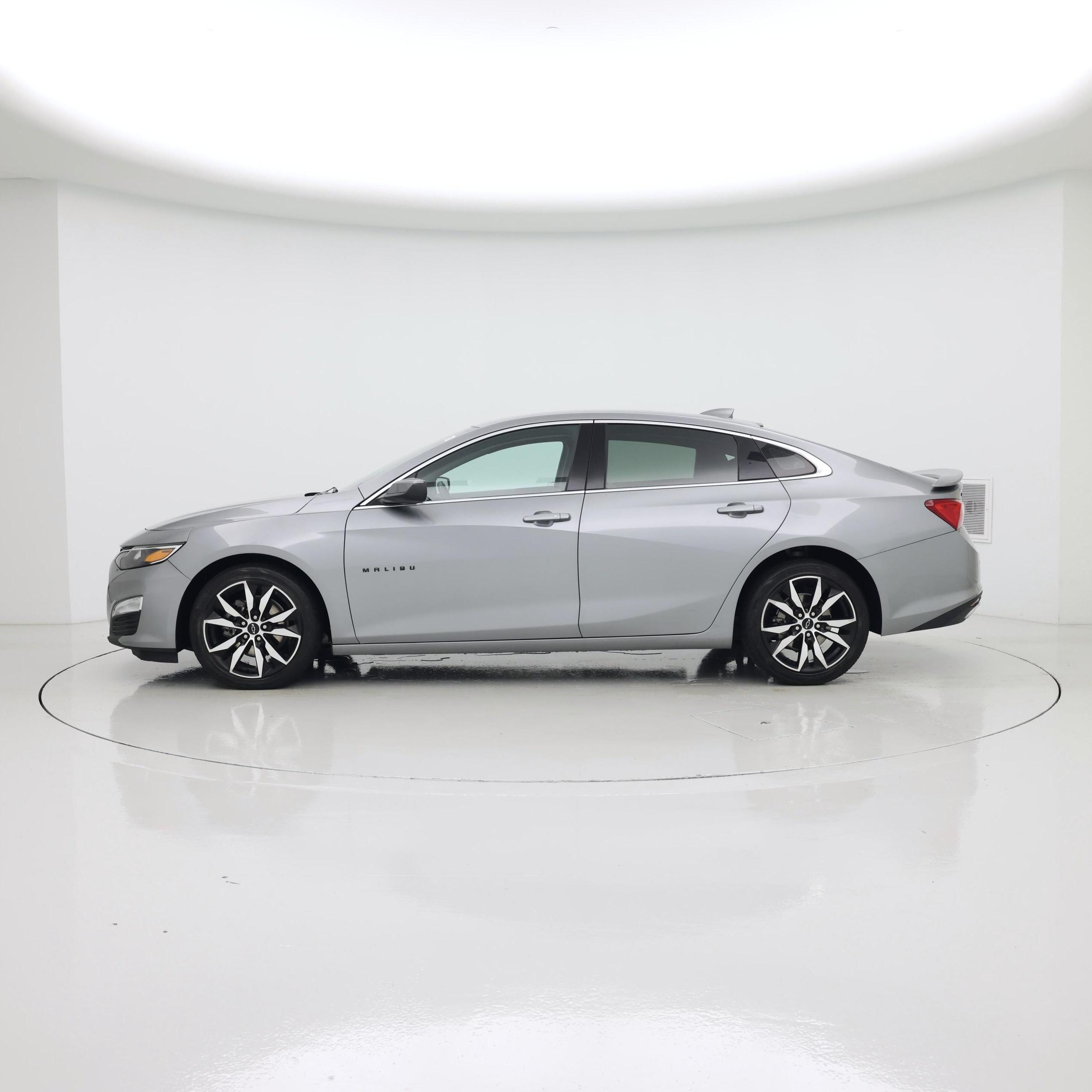 Thumbnail: 2024 Chevrolet Malibu - 3