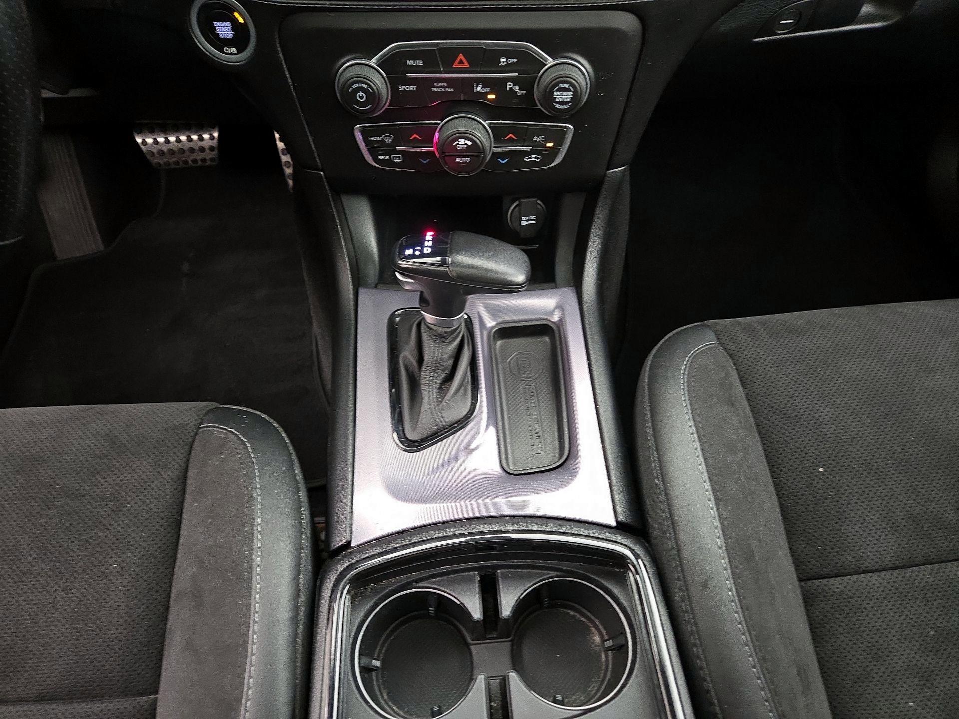 Thumbnail: 2020 Dodge Charger - 17