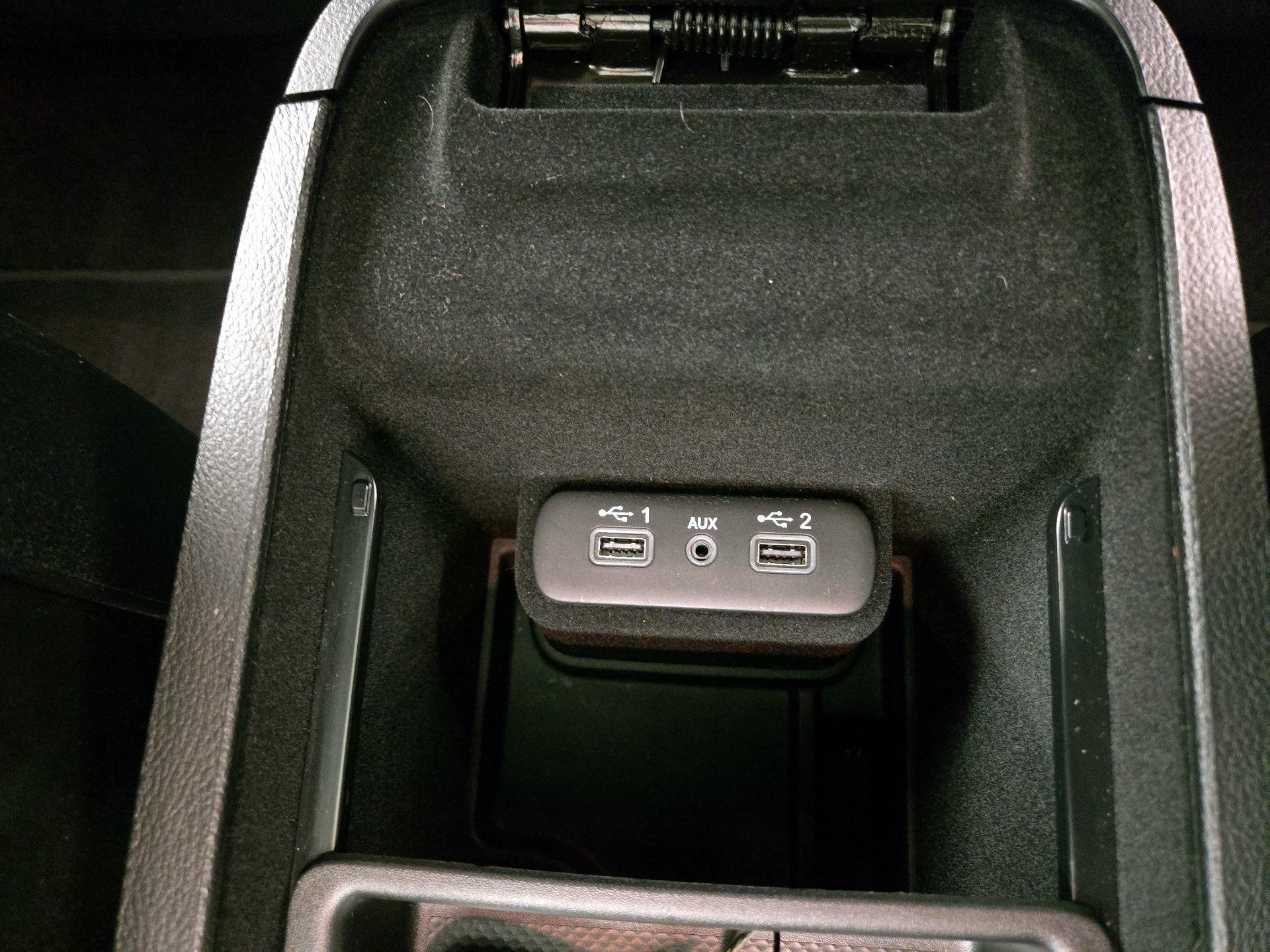Thumbnail: 2020 Dodge Charger - 18