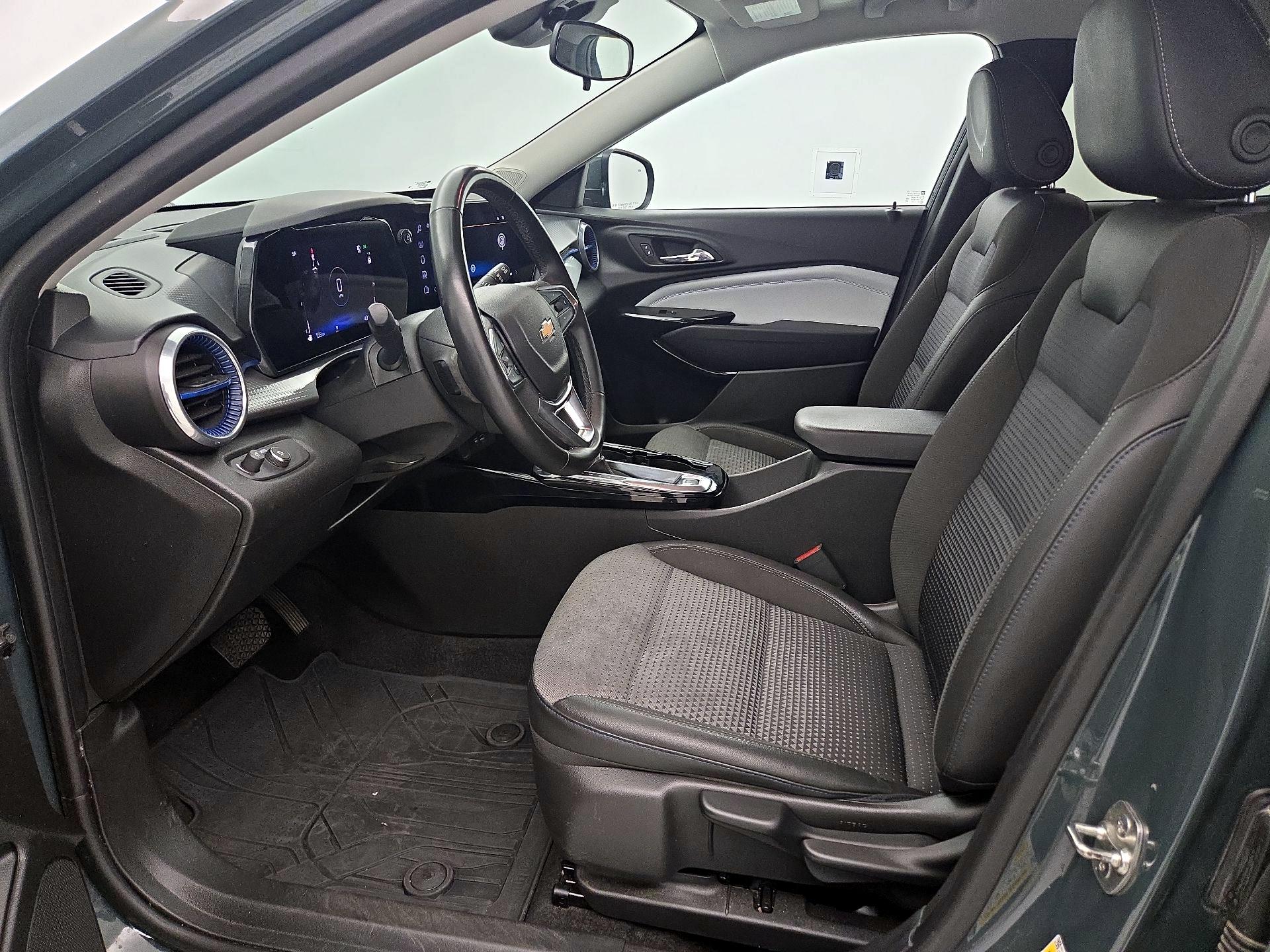 Thumbnail: 2025 Chevrolet Trax - 11
