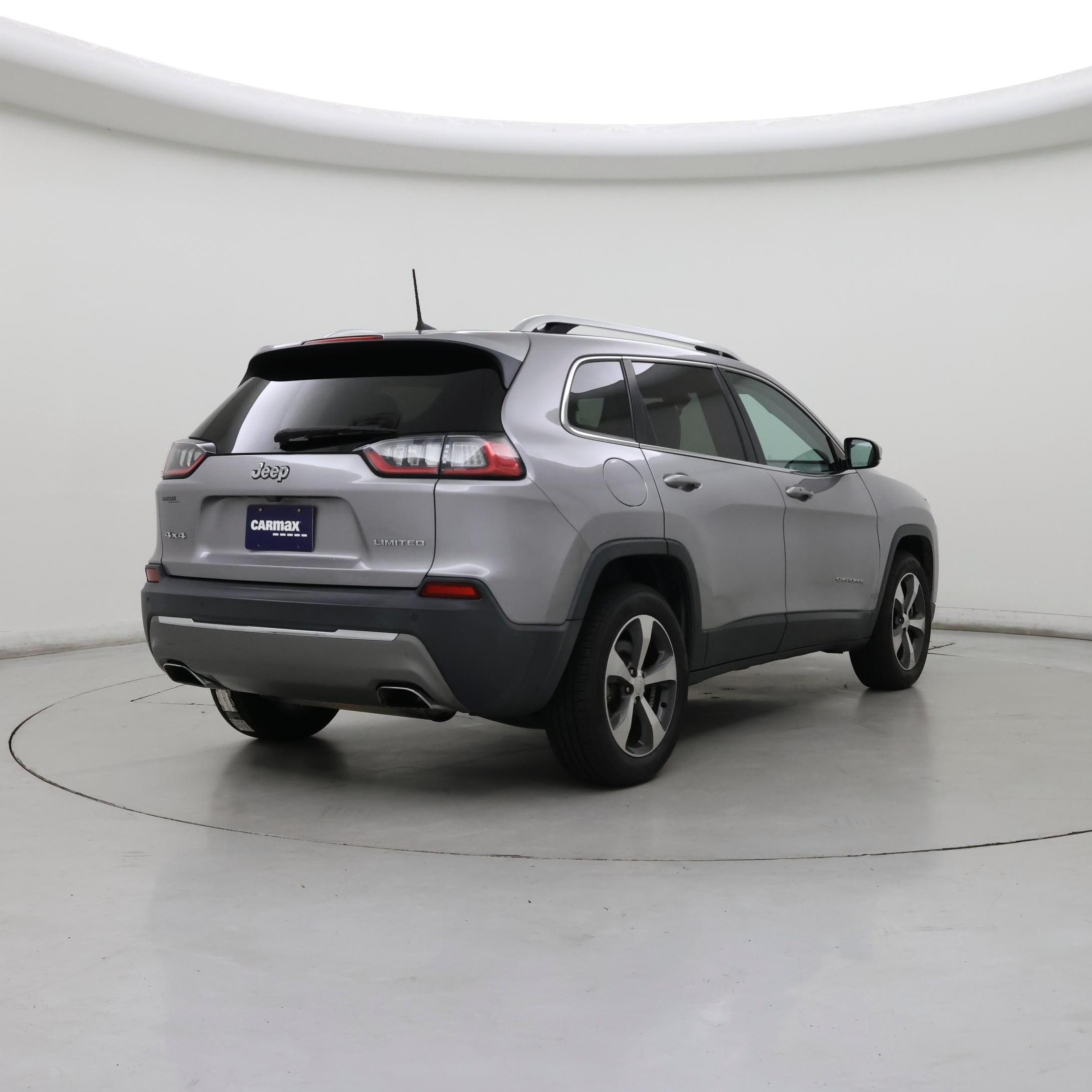 Thumbnail: 2019 Jeep Cherokee - 8