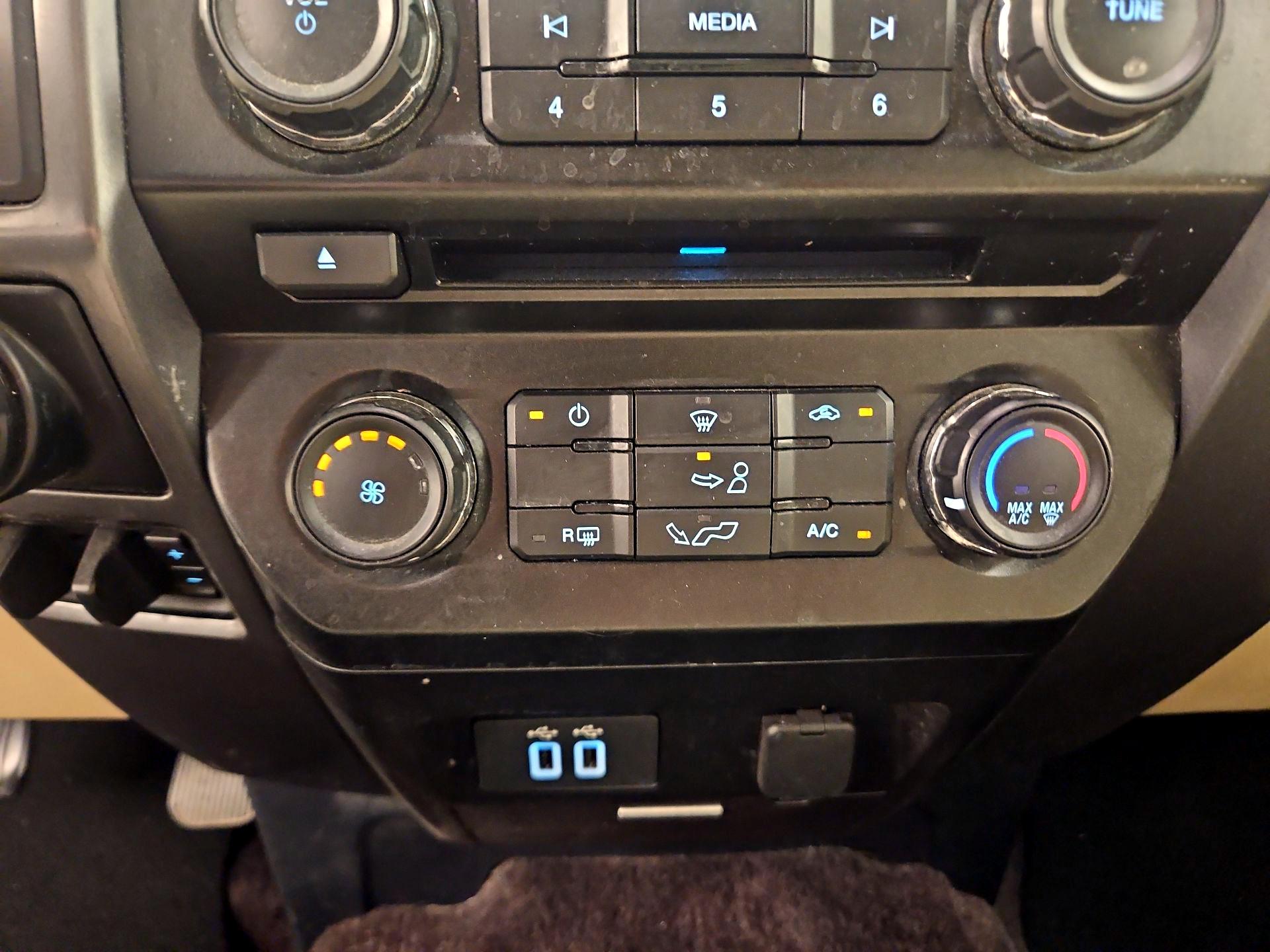 Thumbnail: 2016 Ford F-150 - 16
