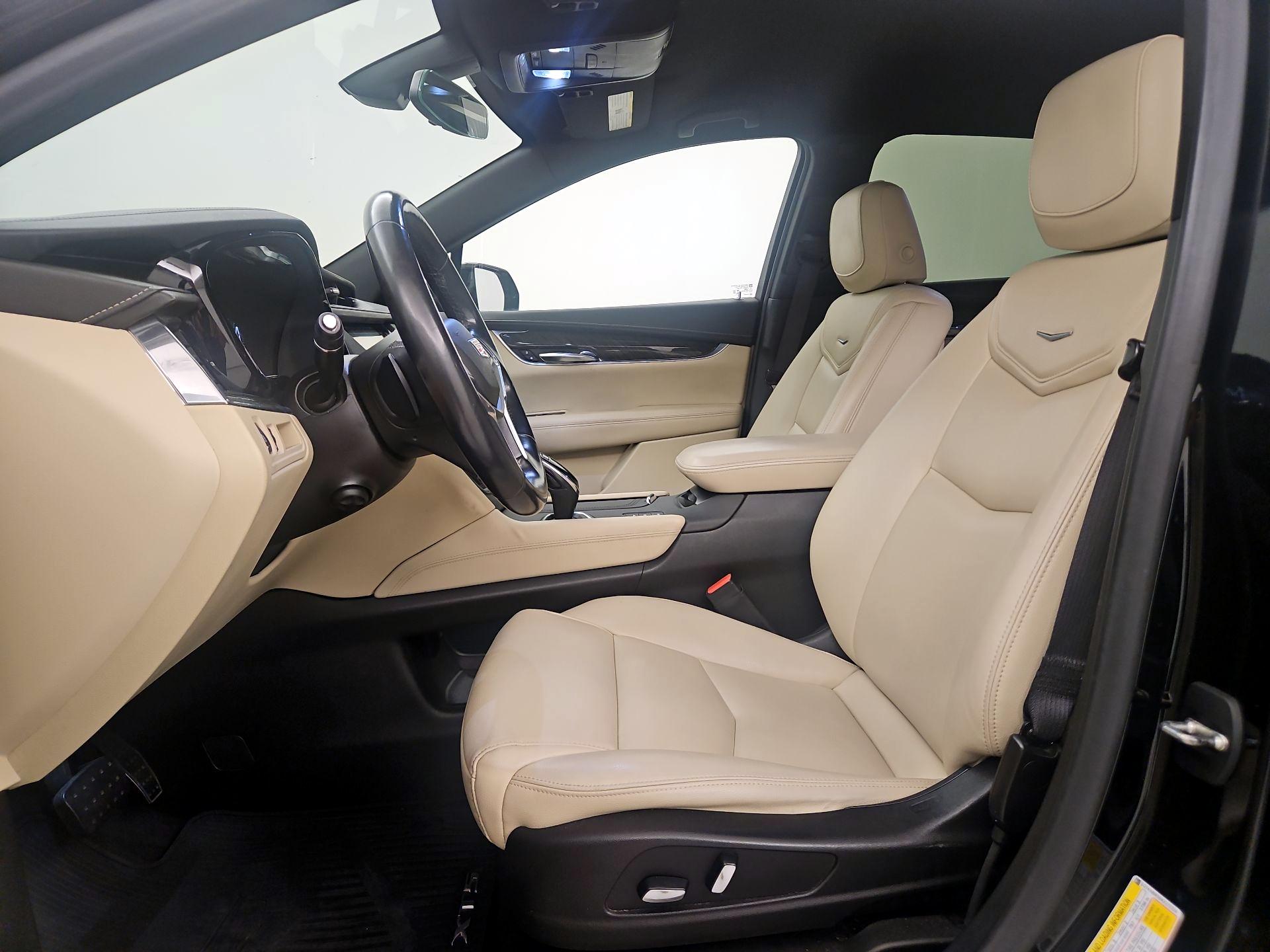 Thumbnail: 2019 Cadillac XT5 - 11