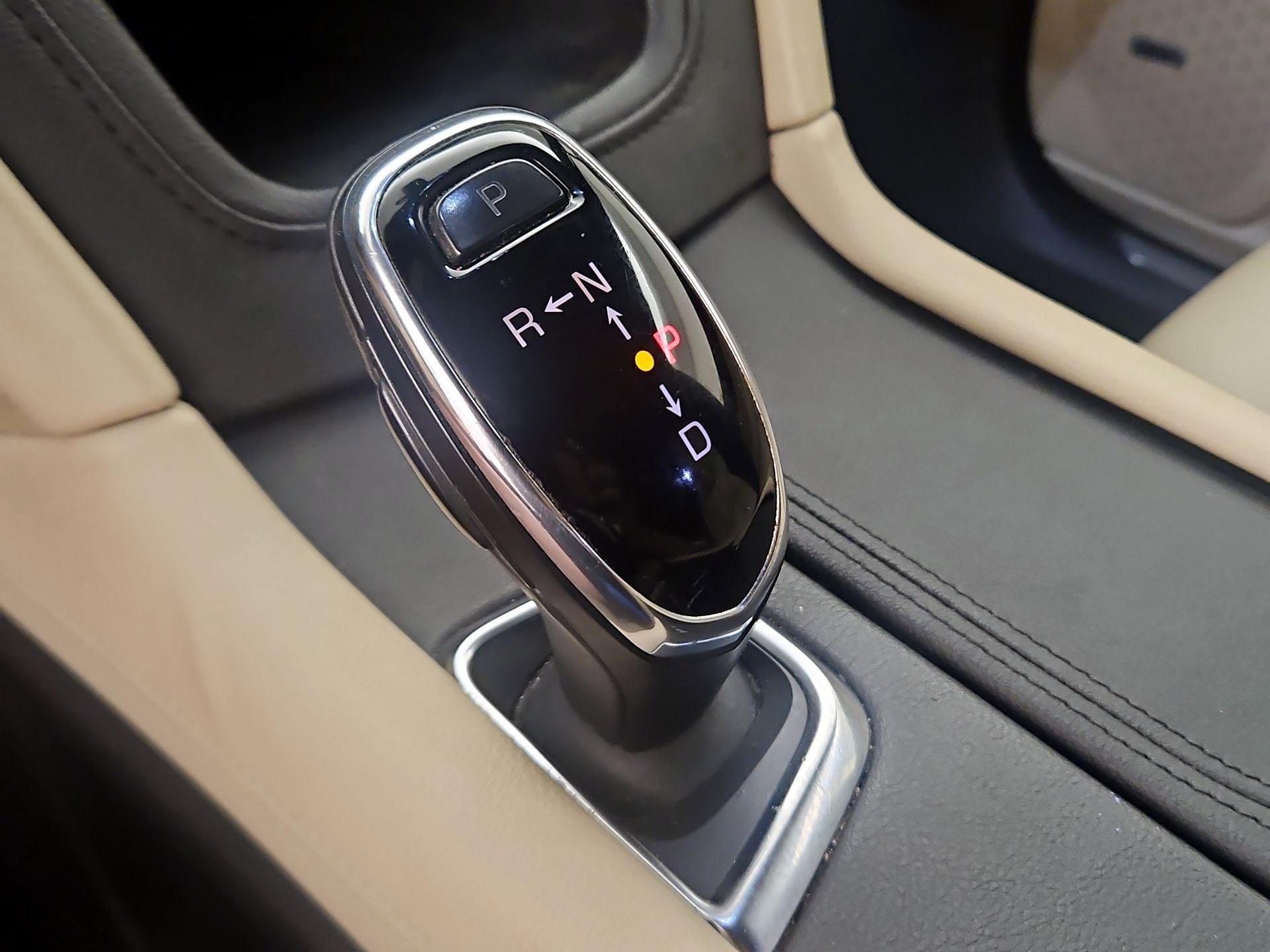 Thumbnail: 2019 Cadillac XT5 - 17