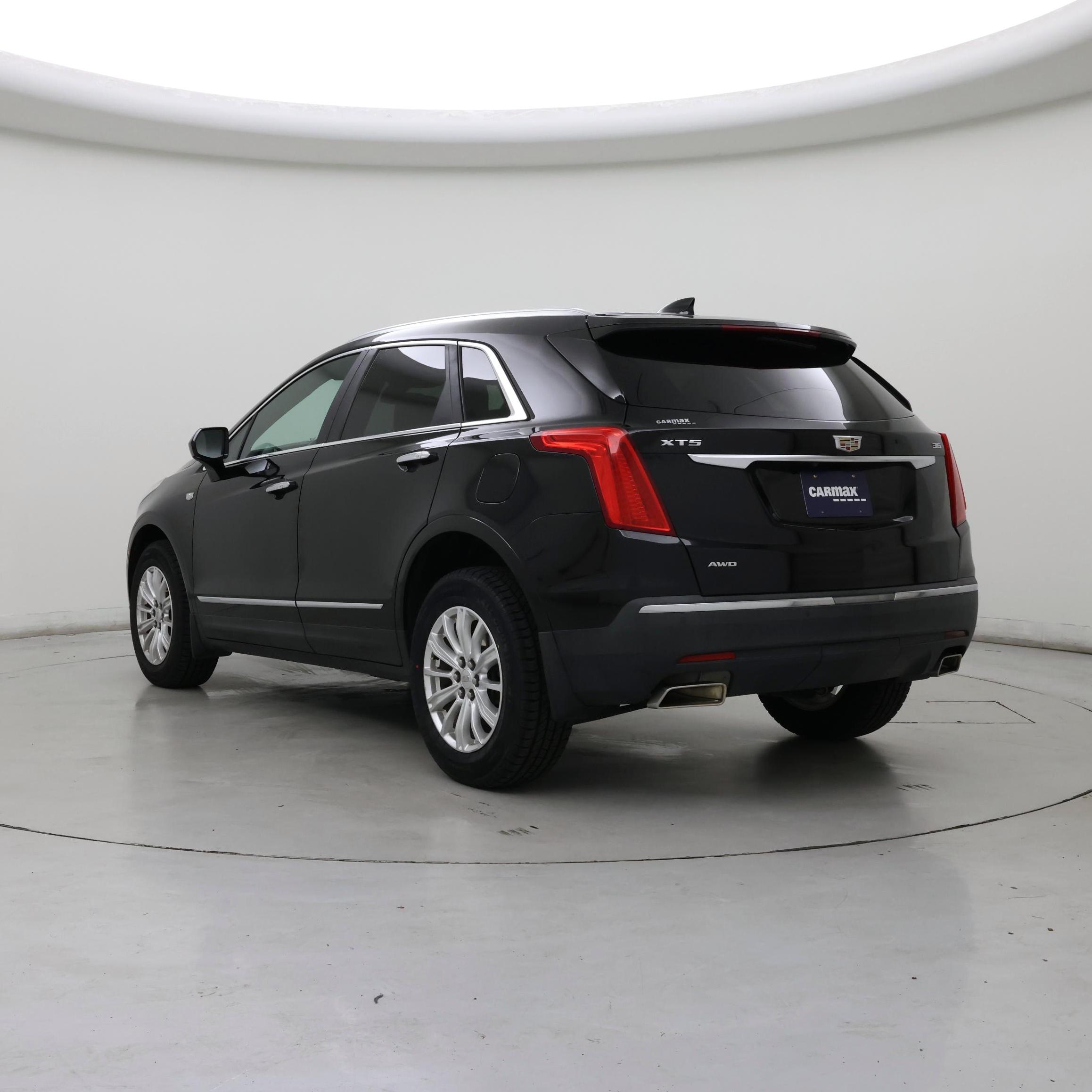 Thumbnail: 2019 Cadillac XT5 - 2