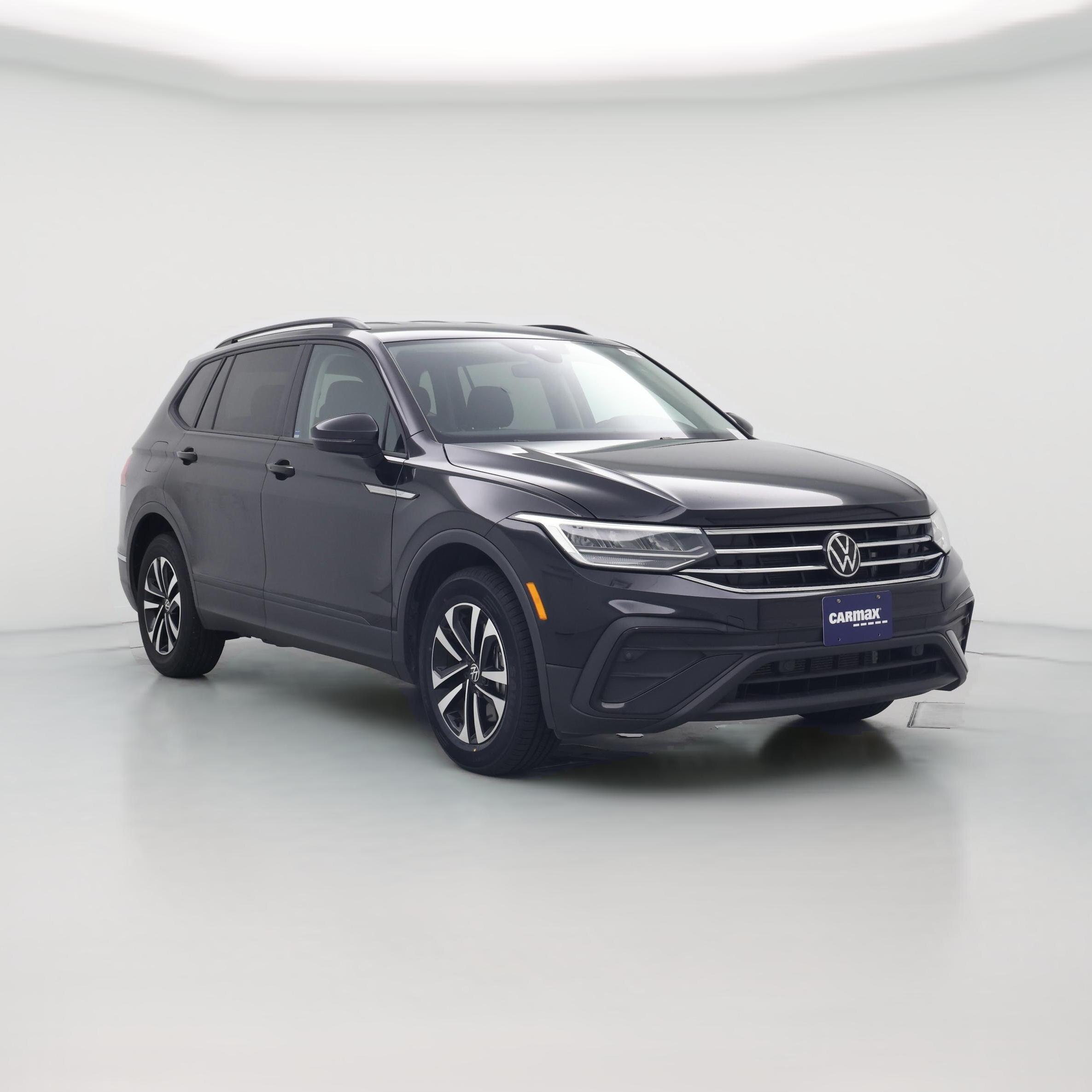 Thumbnail: 2023 Volkswagen Tiguan - 1