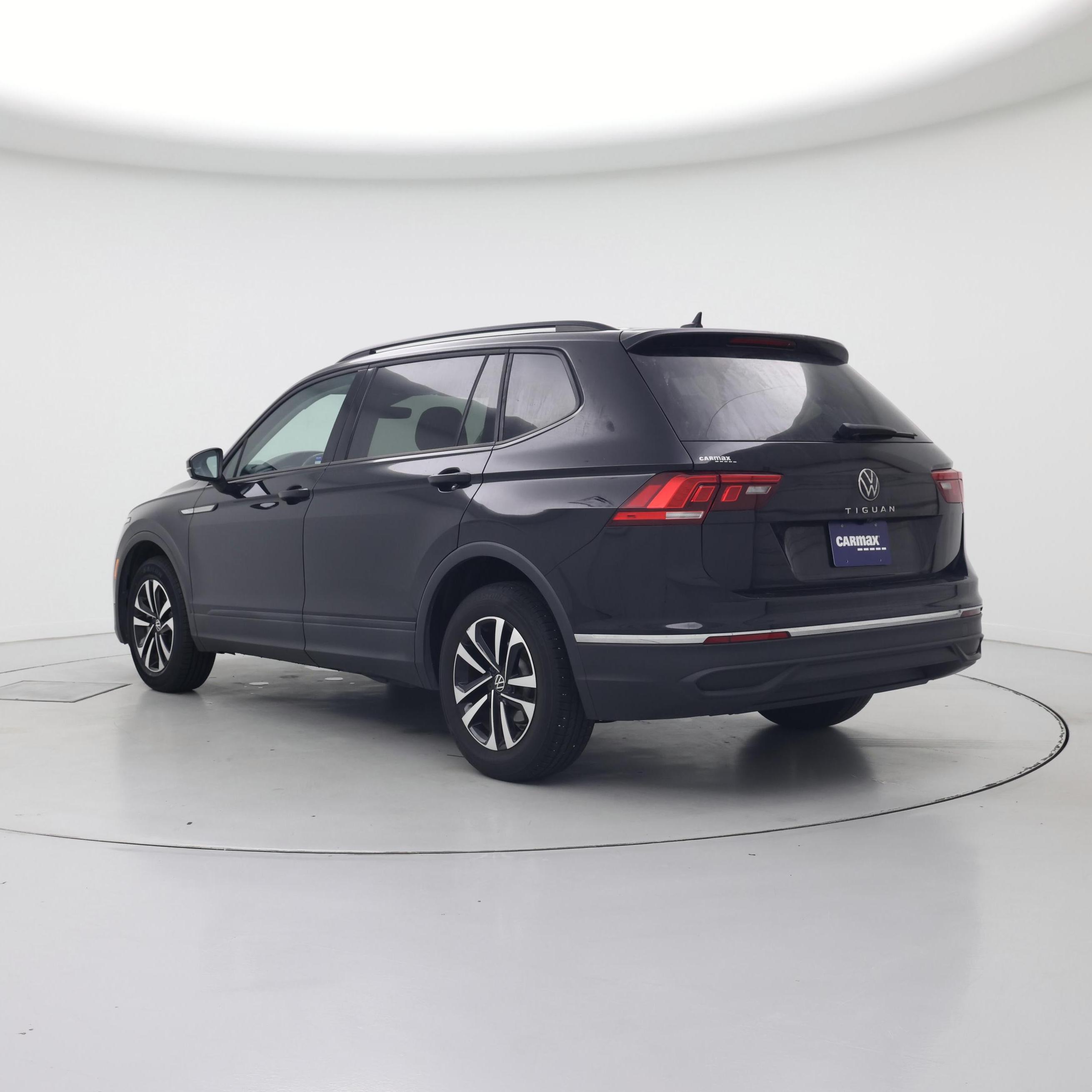 Thumbnail: 2023 Volkswagen Tiguan - 2