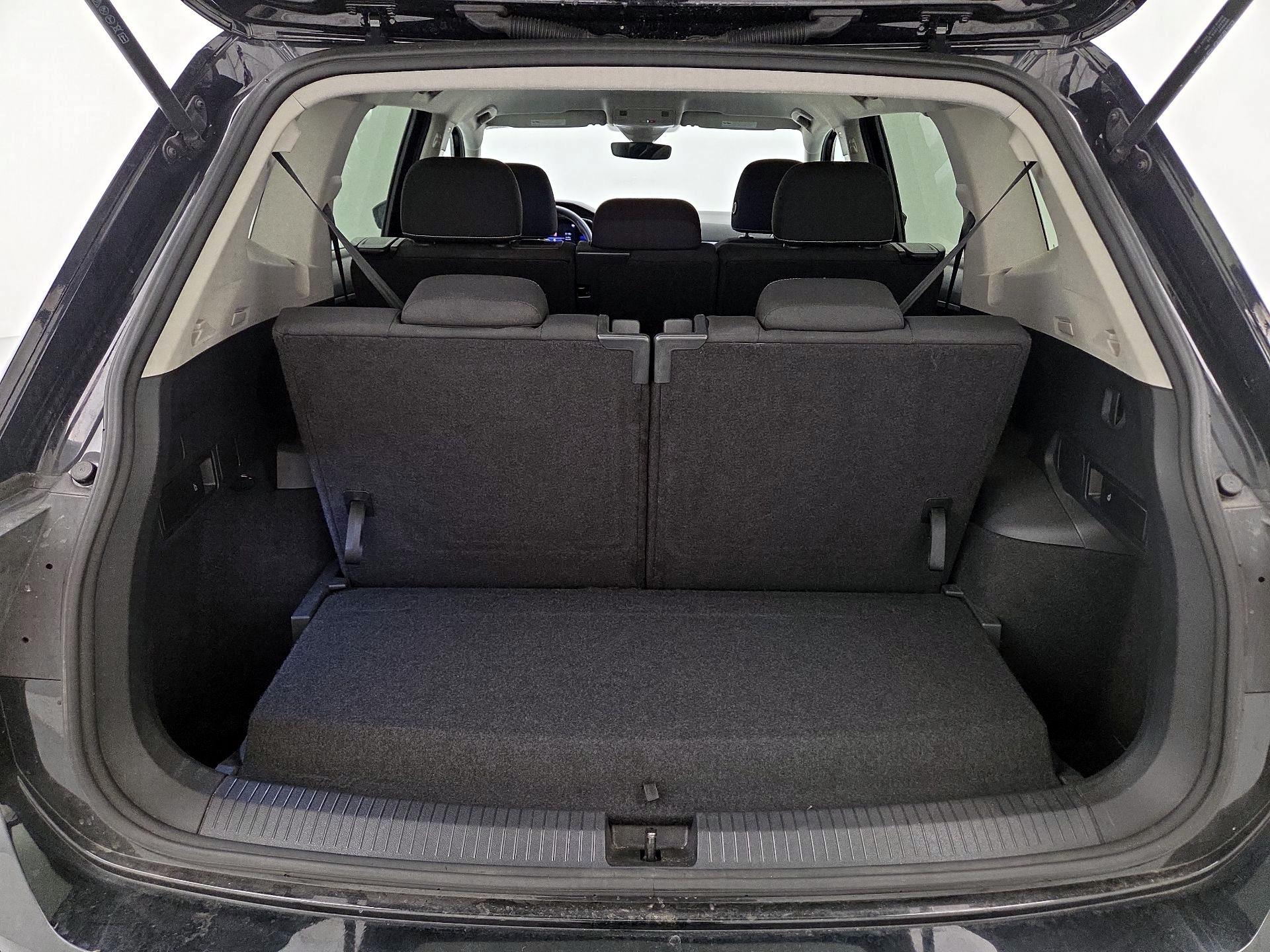 Thumbnail: 2023 Volkswagen Tiguan - 20