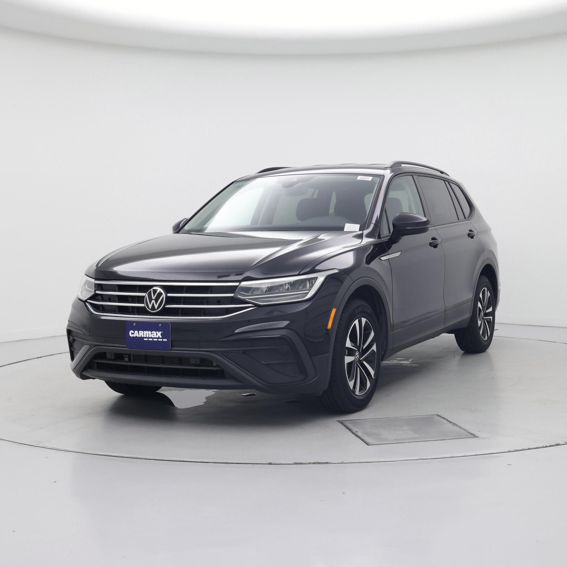 Thumbnail: 2023 Volkswagen Tiguan - 4